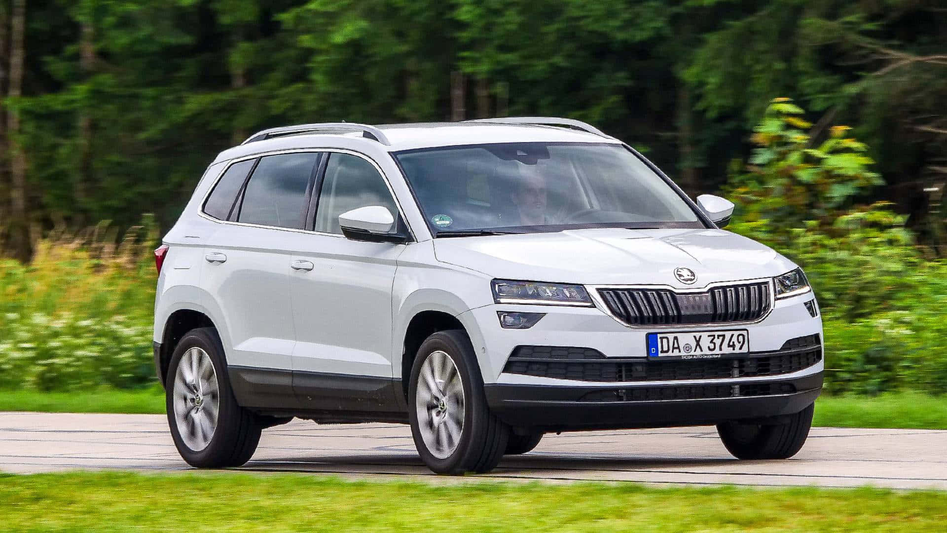 Le Skoda Karoq Dans Son Habitat Naturel Fond d'écran