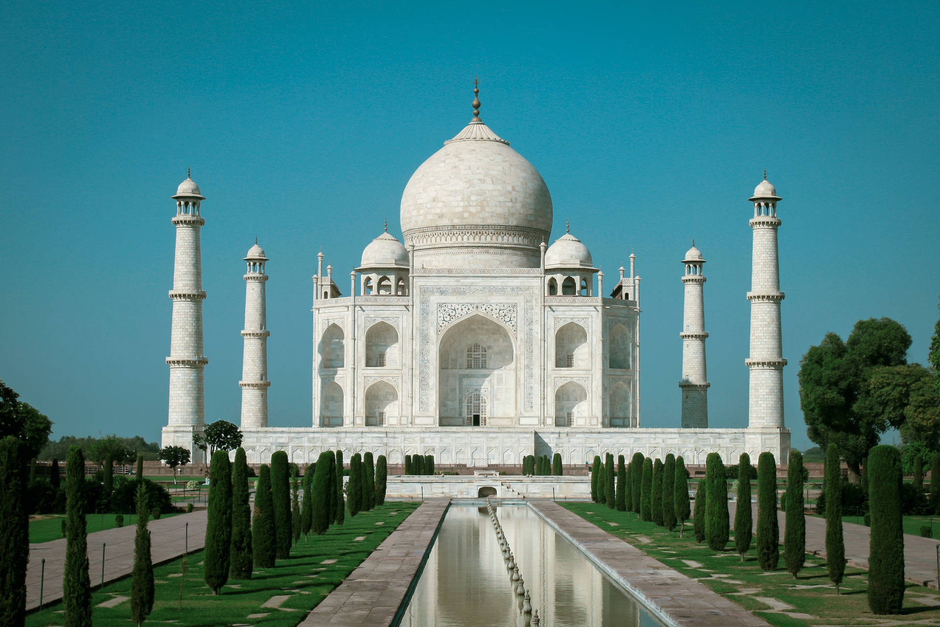 The Taj Mahal Reflection Pool Wallpaper