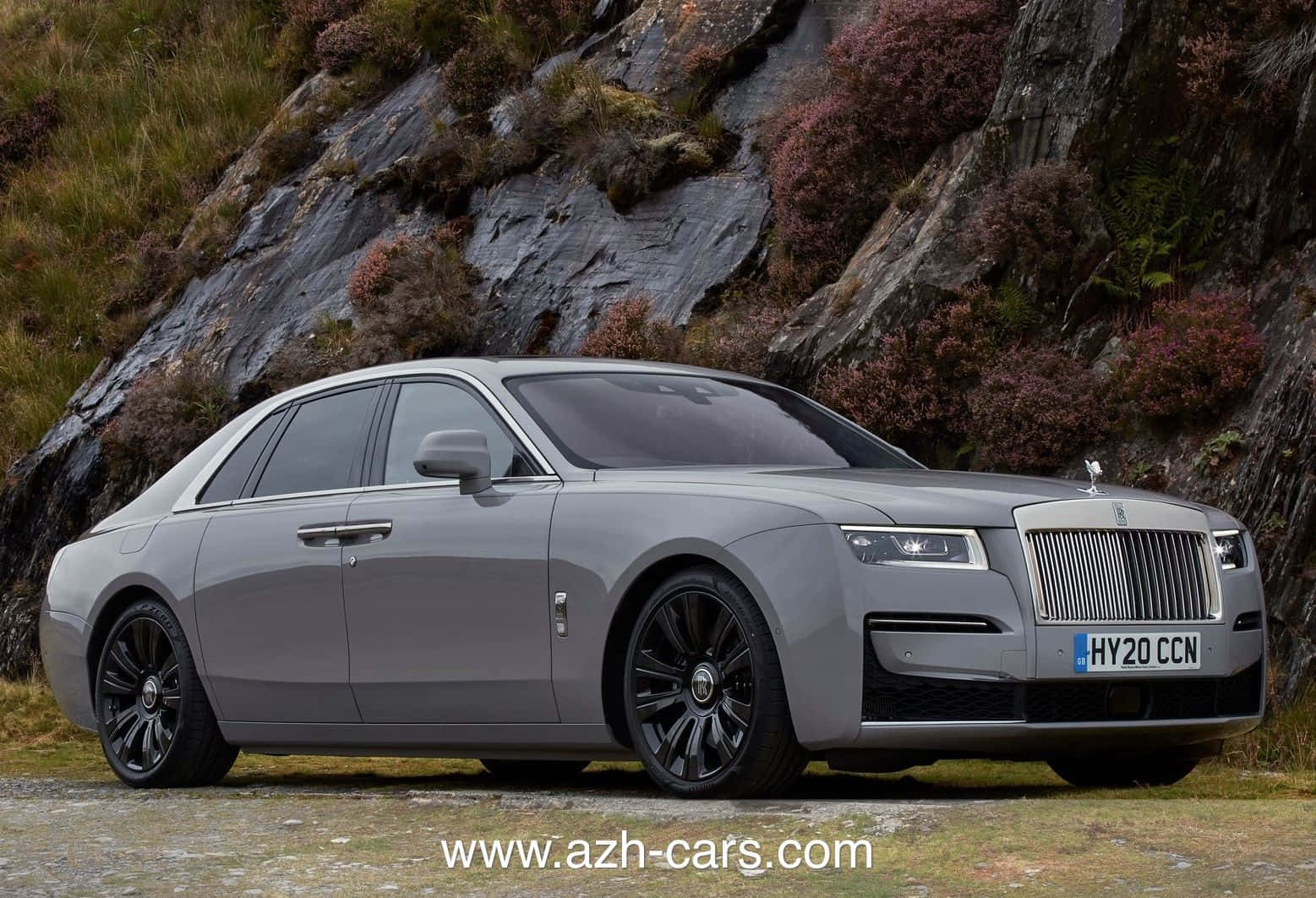 "the Timeless Class Of Rolls Royce Camargue On A Sophisticated Urban Journey." Wallpaper