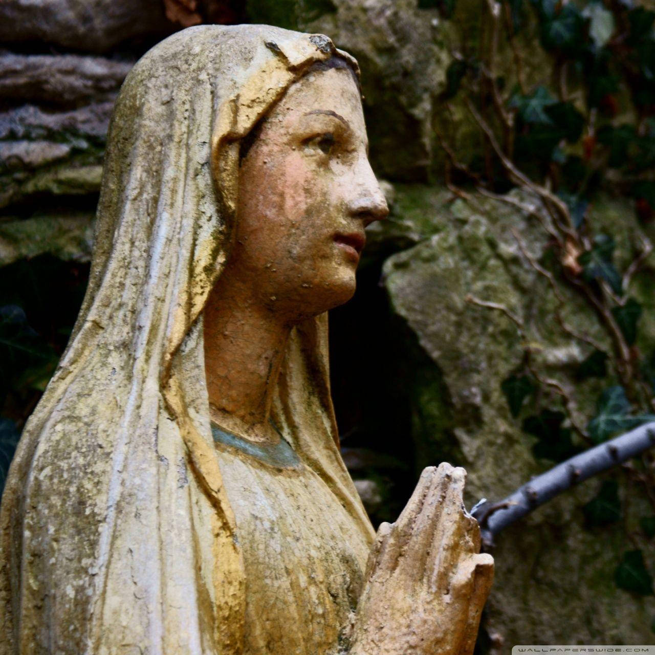 Den Jomfru Maria Snavsede Statue Wallpaper