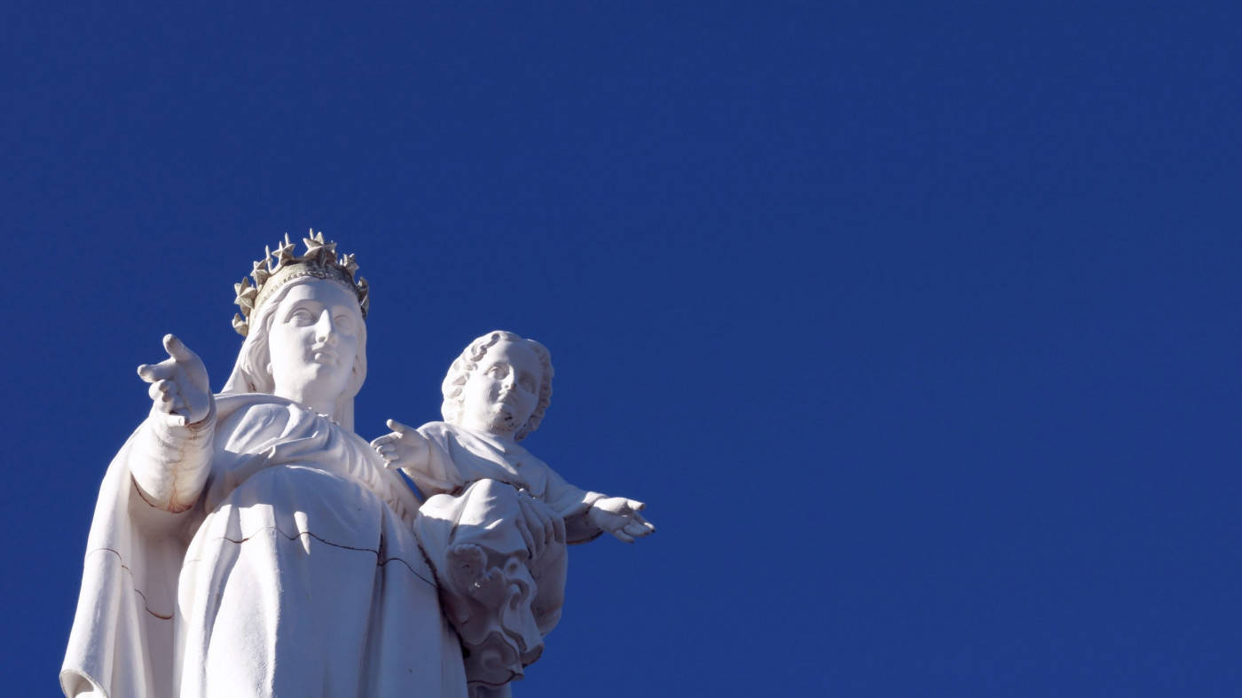 Diejungfrau Maria Statue Wallpaper