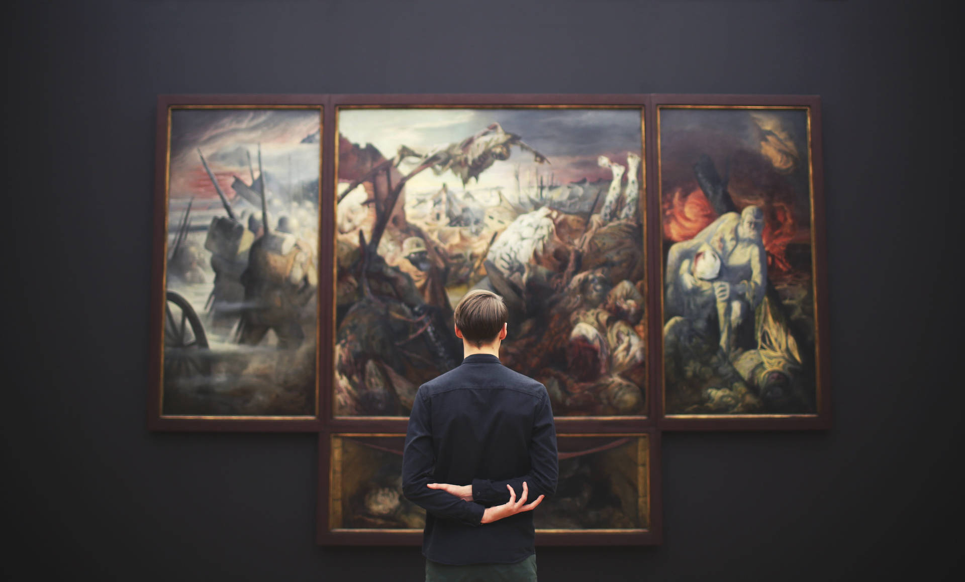 The War In An Art Gallery Museum