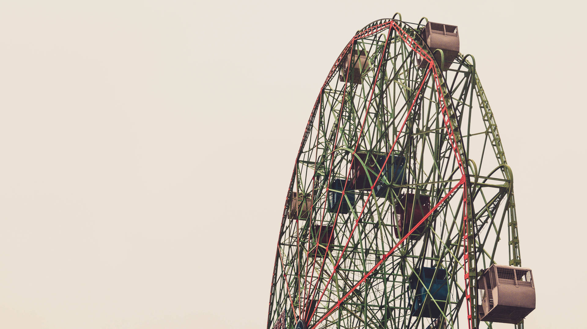 Theme Park Ferris Wheel Wallpaper