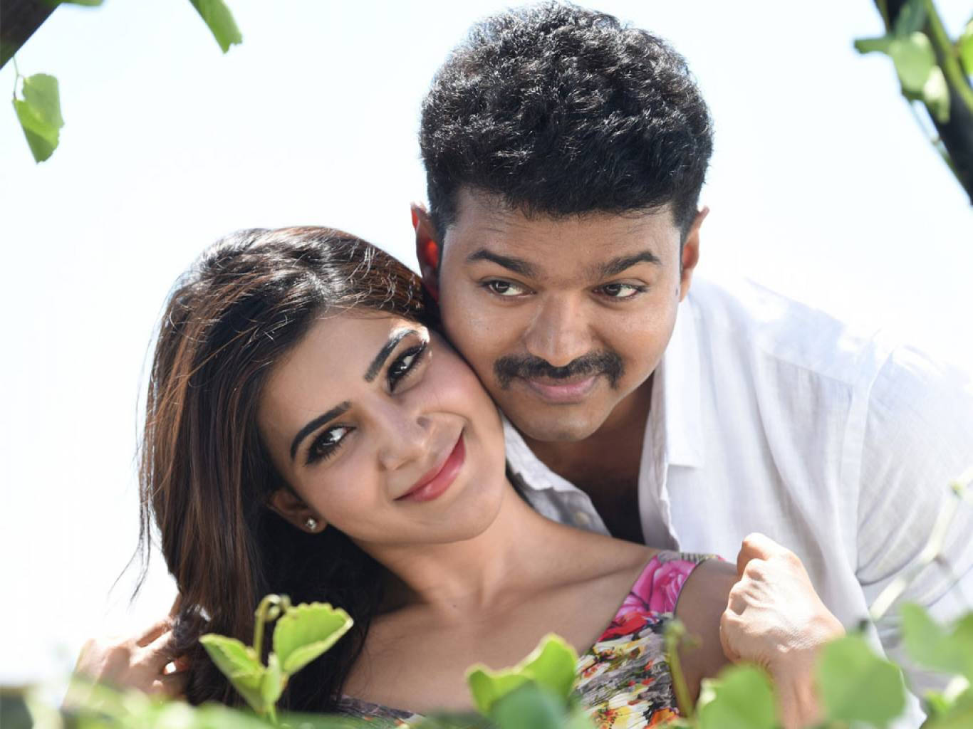 Download Theri Movie Couple Wallpaper | Wallpapers.com