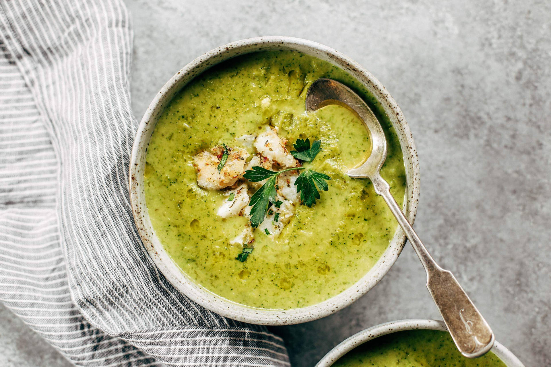 Thick And Rich Broccoli Chowder