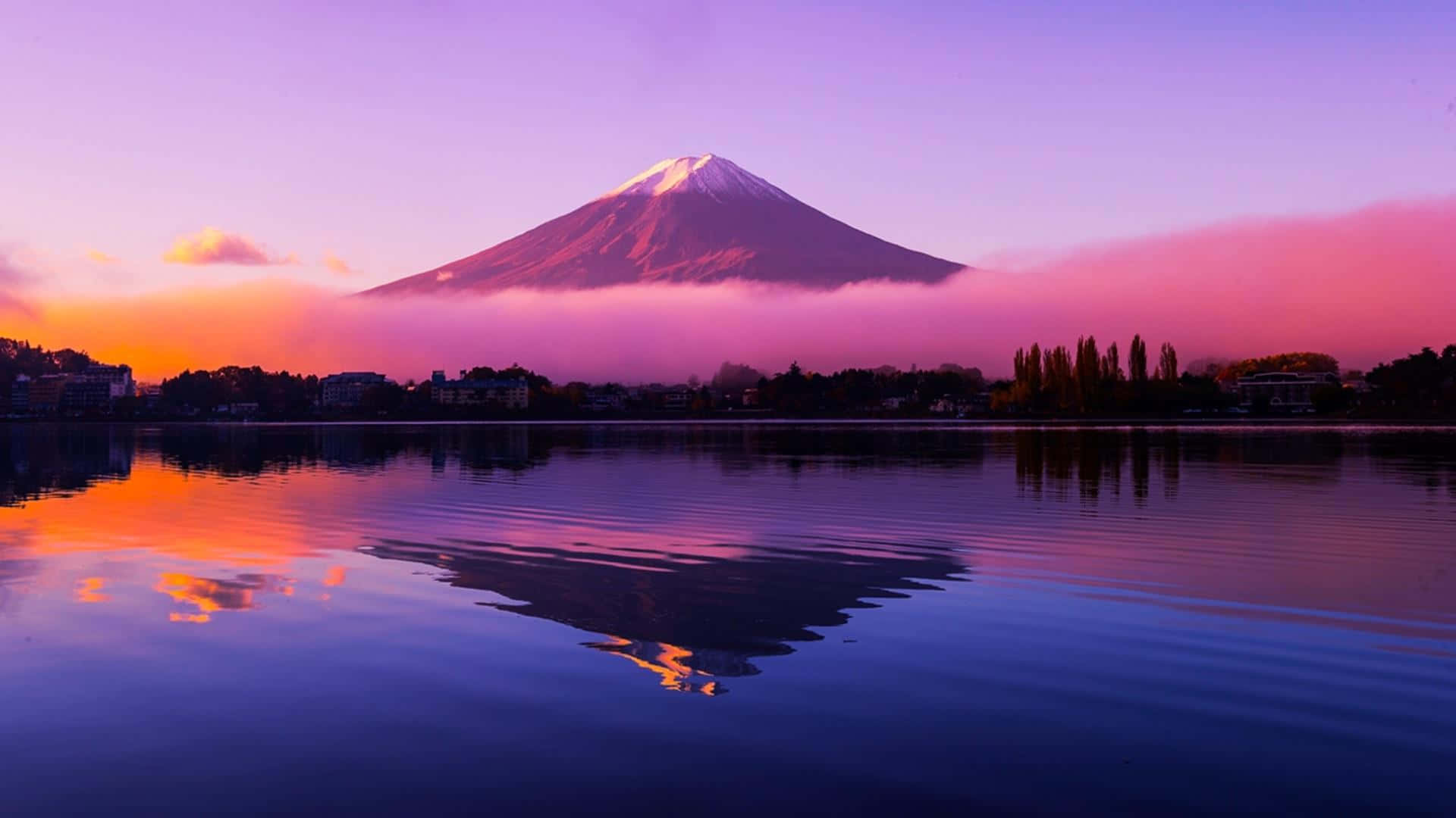 Dickernebel Um Den Mount Fuji Wallpaper