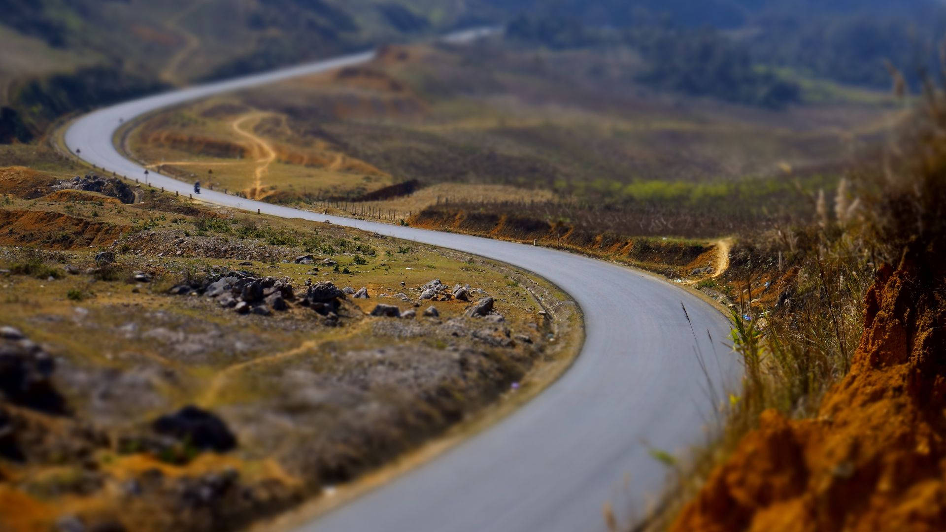 Thin Curve Road Journey Wallpaper