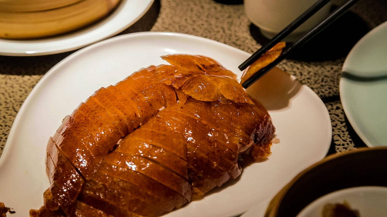 Thinly Sliced Roasted Peking Duck Wallpaper