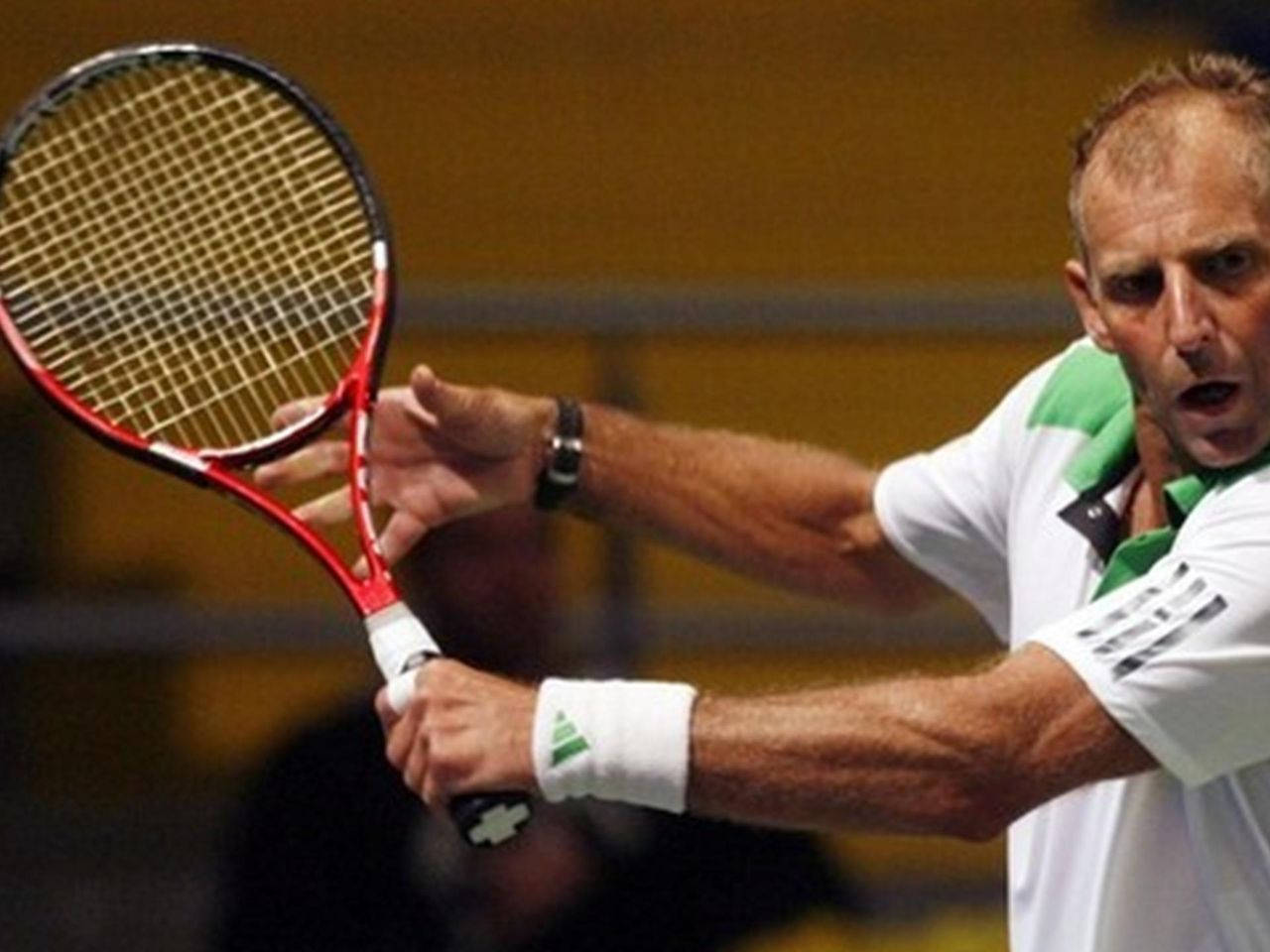 Thomas Muster With Tennis Racket Wallpaper