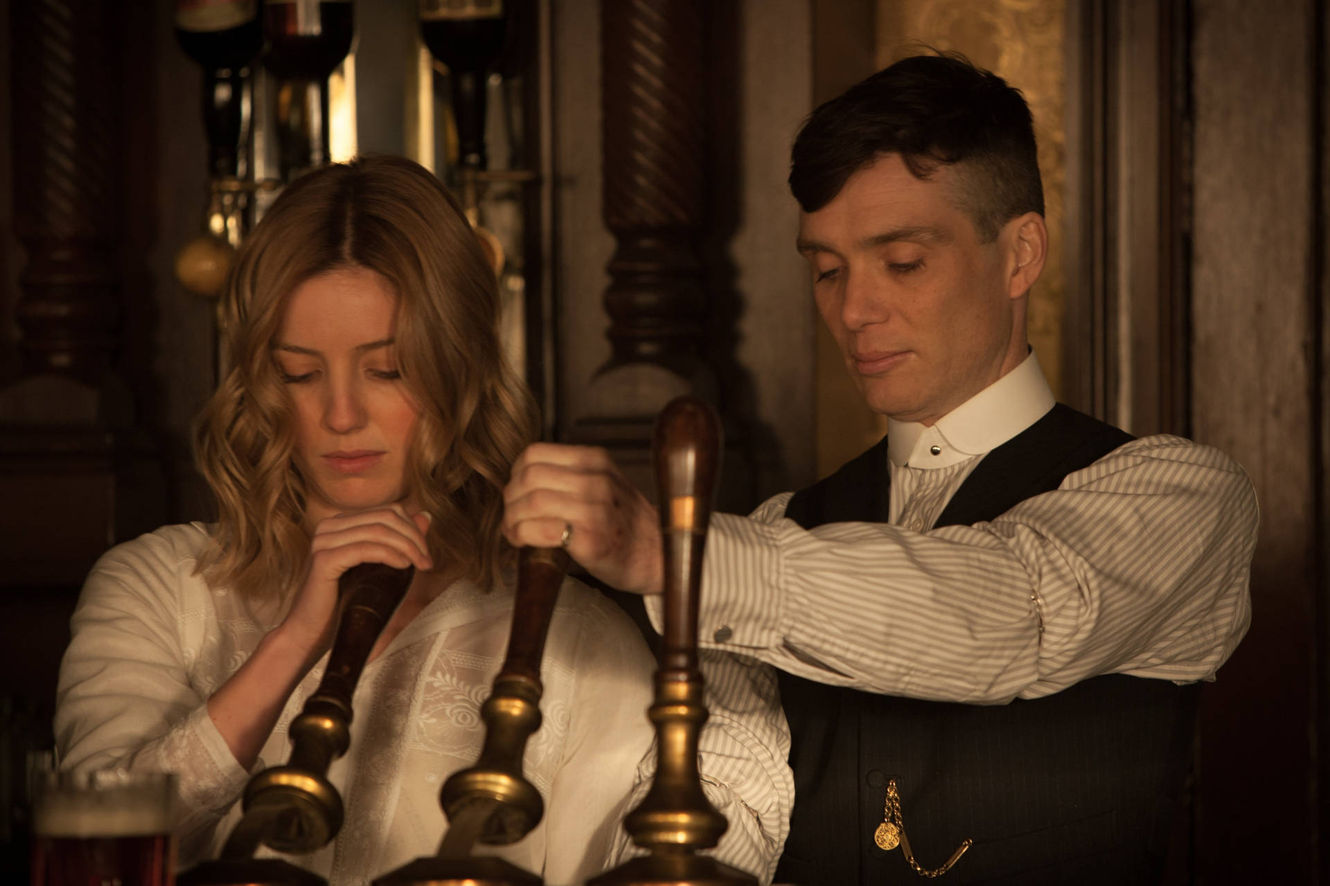 Thomas Shelby And Grace In Pub Wallpaper