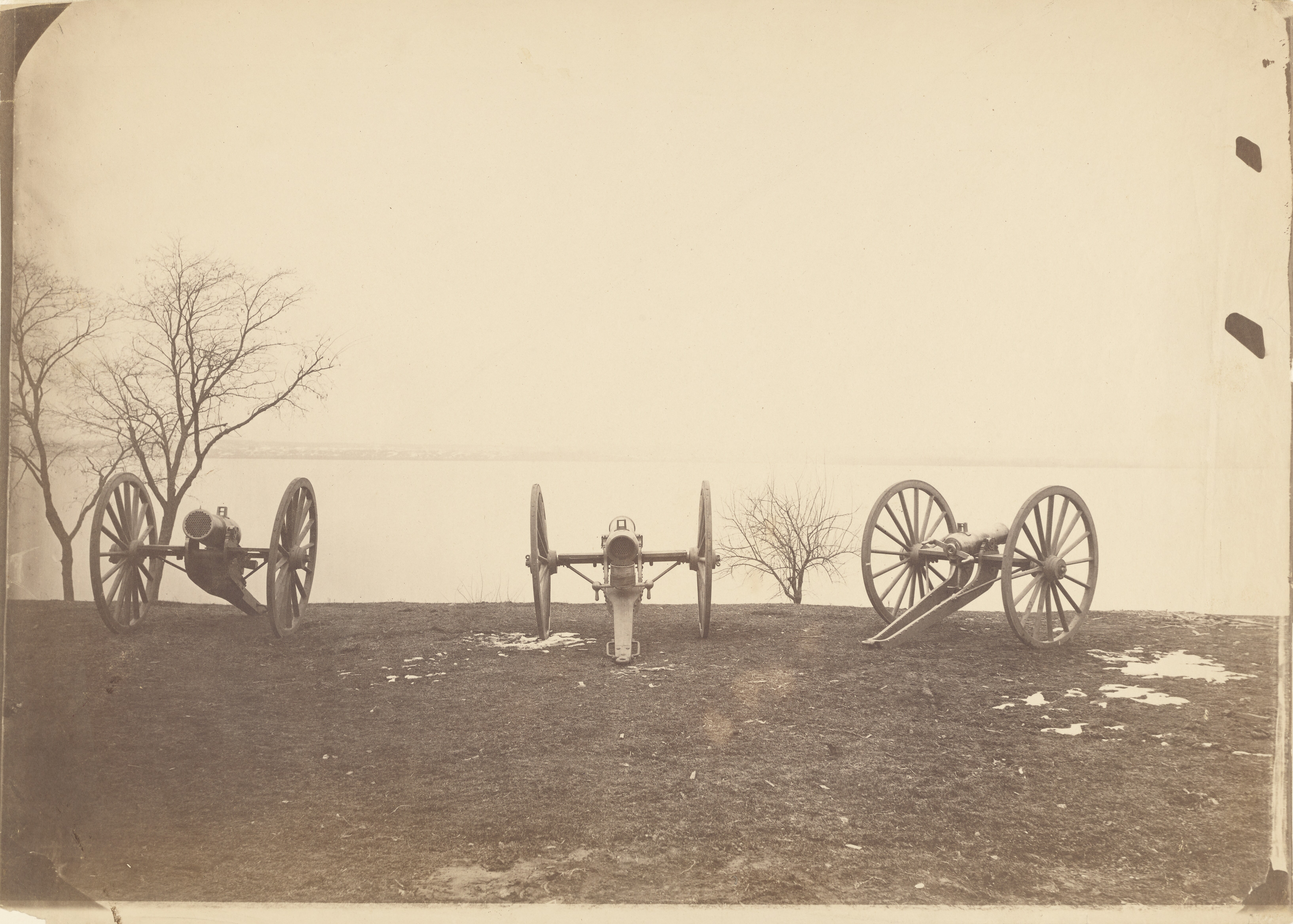 [Three cannons] Wallpaper