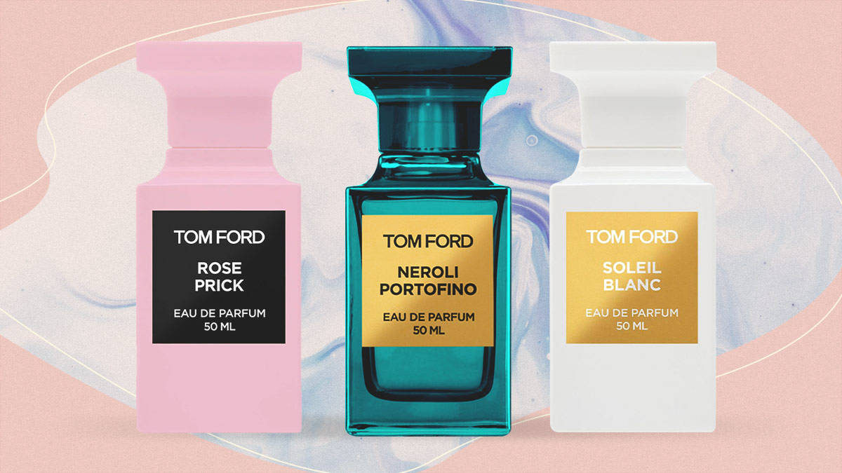 Tre Tom Ford parfumer pryder denne tapet. Wallpaper
