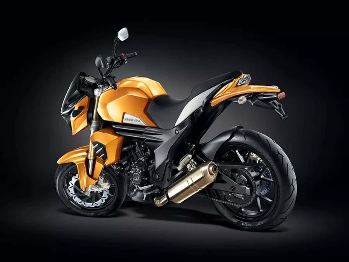 Thrilling Adventure With Mahindra Mojo Bike Wallpaper