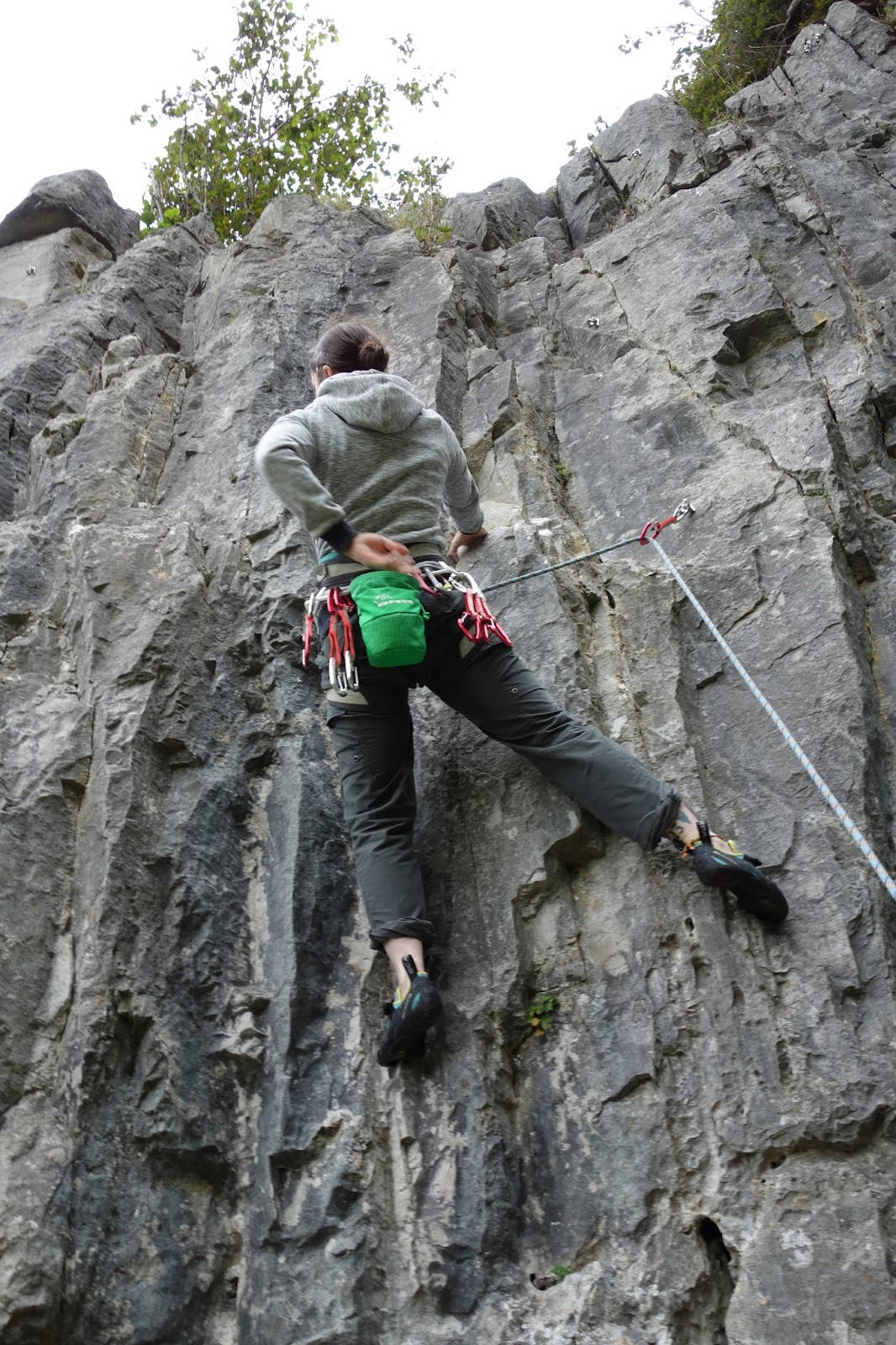 Thrilling Sport Climbing Mountainside Wallpaper