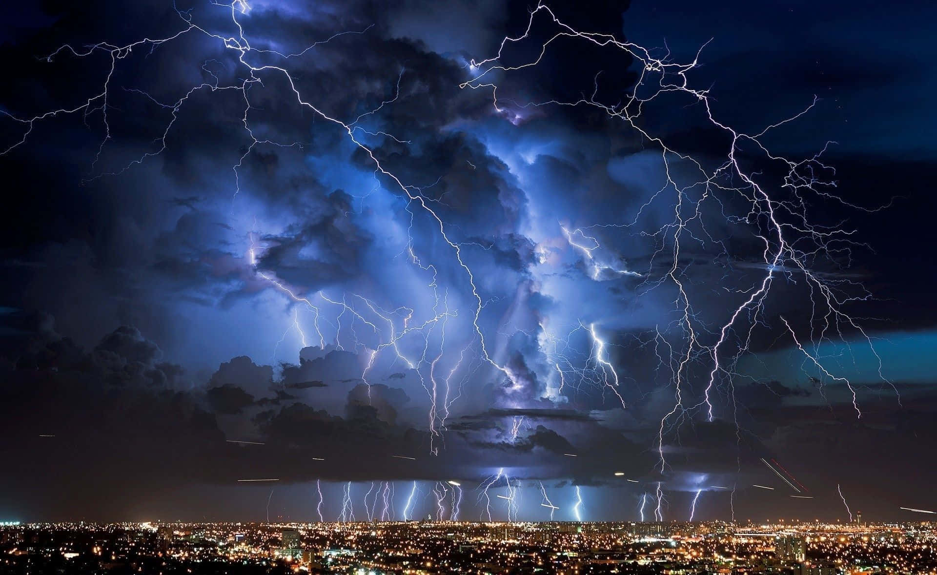 Spectacular Thunderstorm Unfolding in the Night Sky