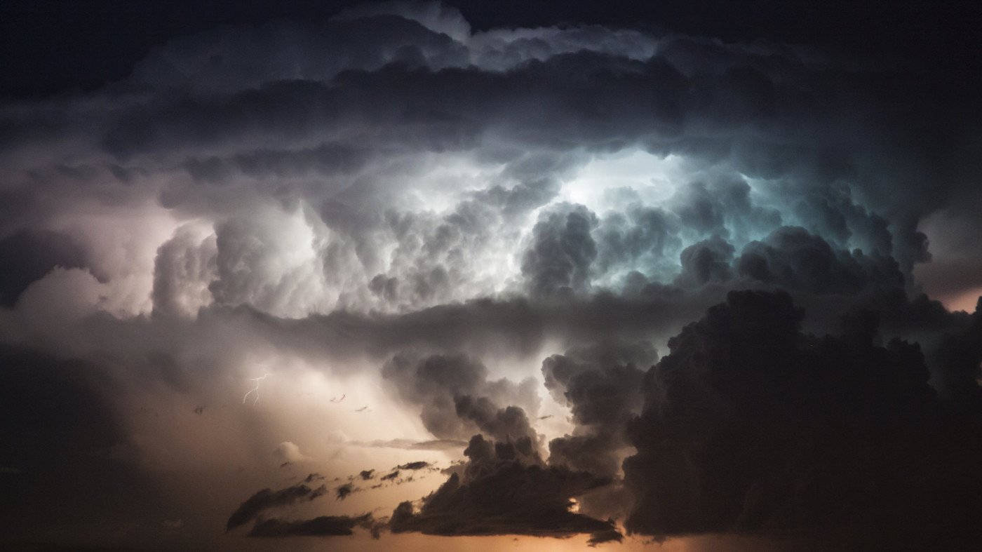 Thunderstorm Cloudy Sky Wallpaper