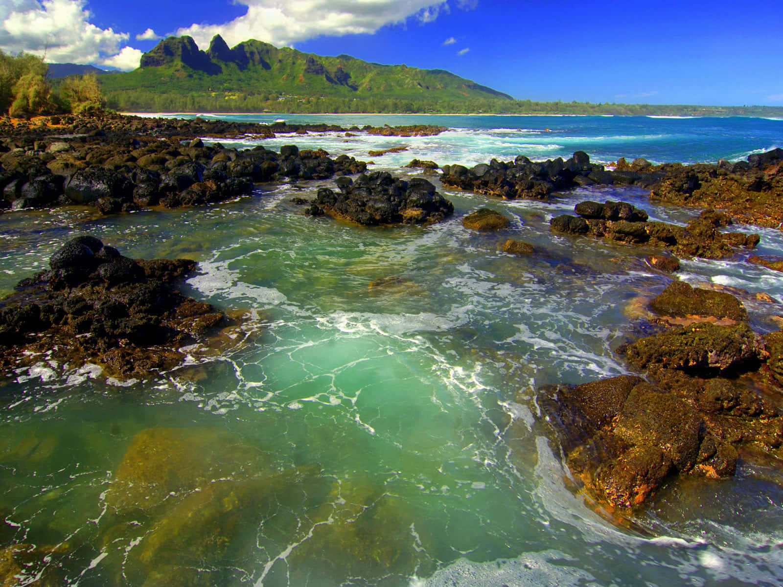 Impresionantesmareas Oceánicas Al Anochecer Fondo de pantalla