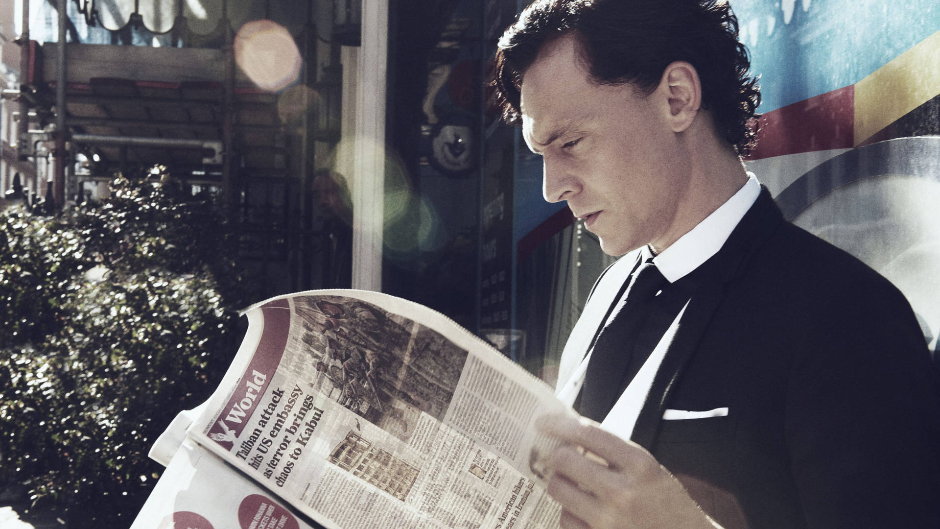 Tidning Tom Hiddleston Wallpaper
