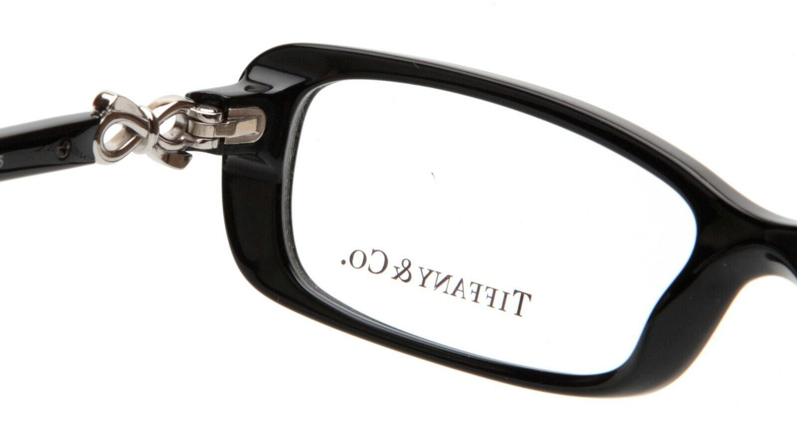 Tiffany&Co. Reading Glasses - An Epitome of Style and Class Wallpaper