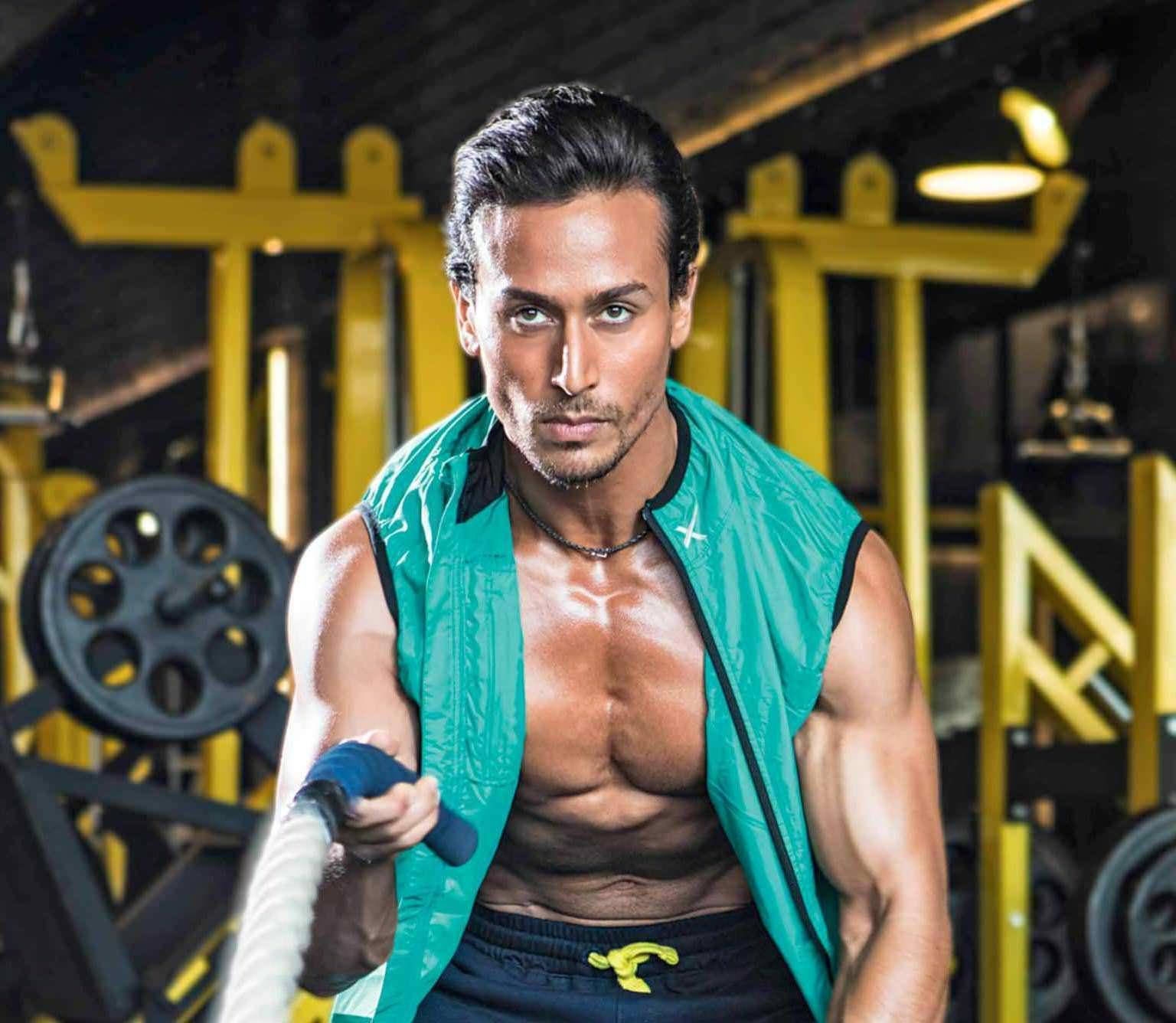Ultimate fan moment Check out how this fan paid a special tribute to Tiger  Shroff  Bollywood  Hindustan Times
