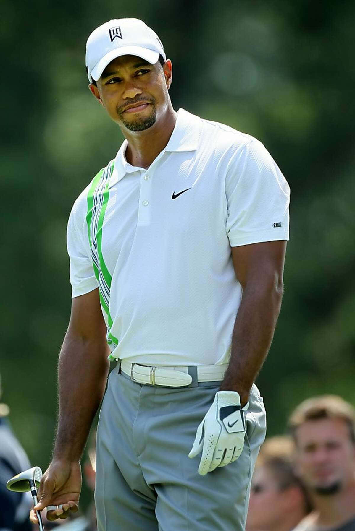 Tiger Woods Iphone In White Wallpaper