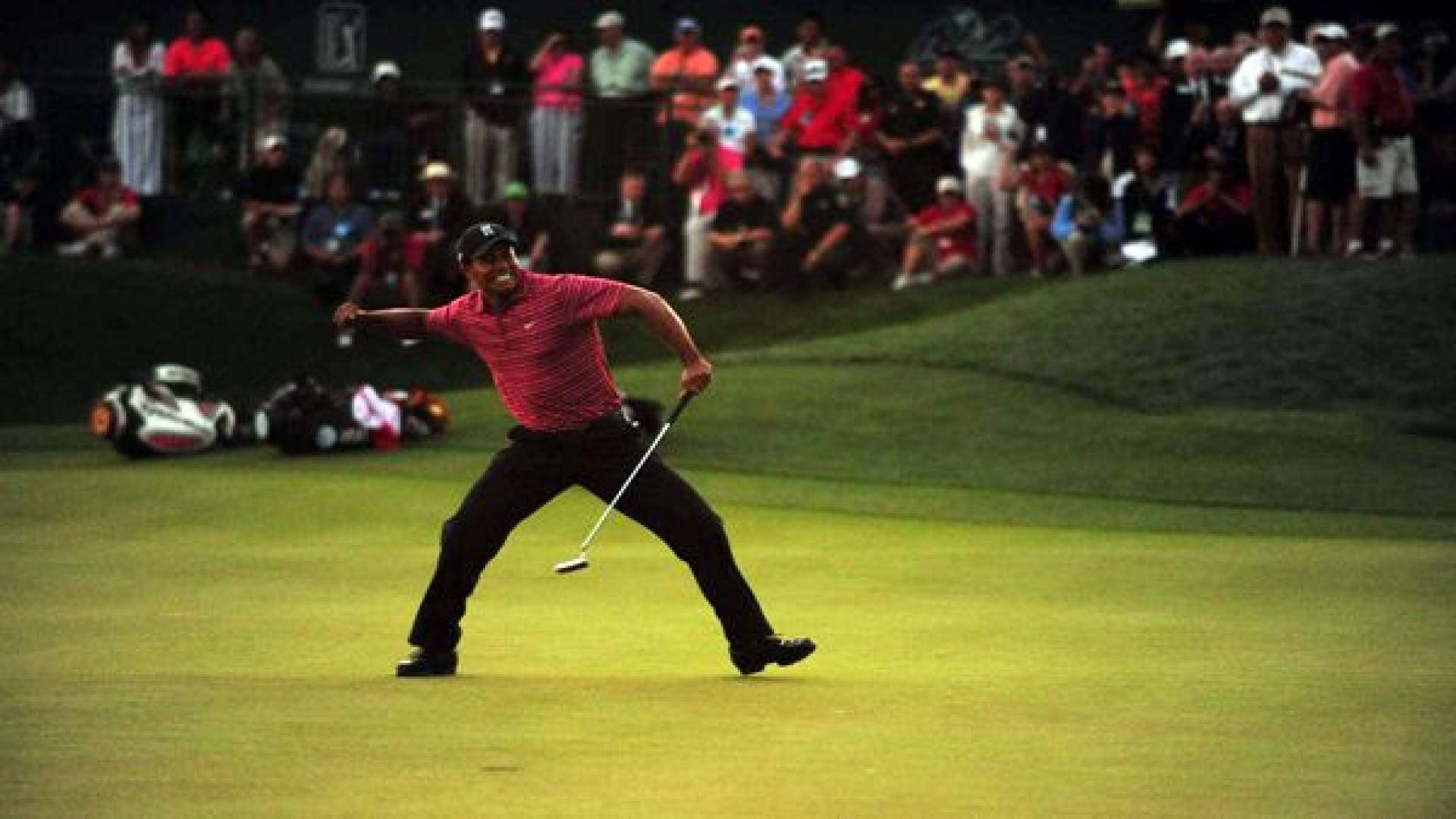 Tiger Woods Masters Celebration From Distance Wallpaper