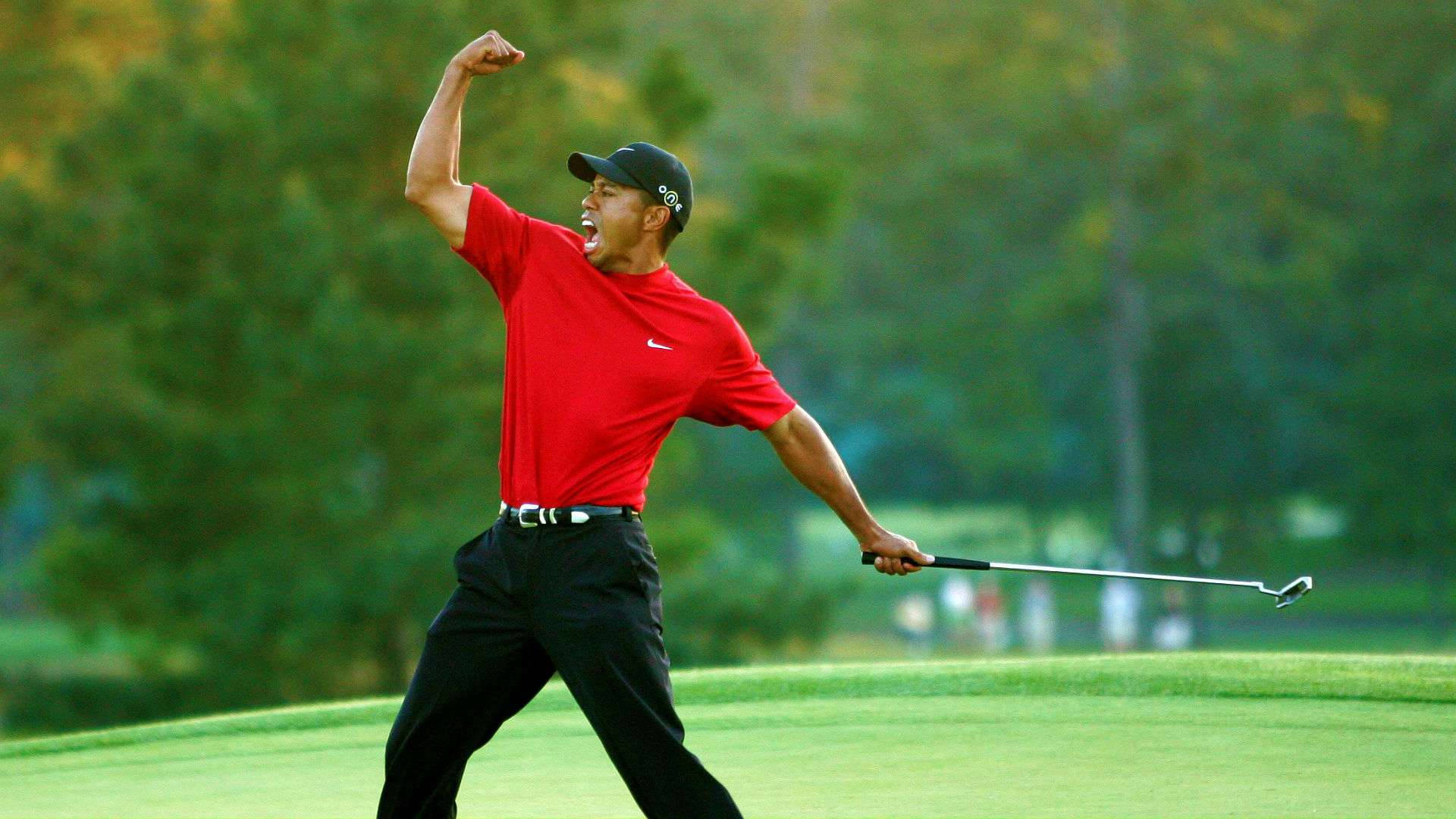 Tiger Woods Masters Raised Fist Wallpaper