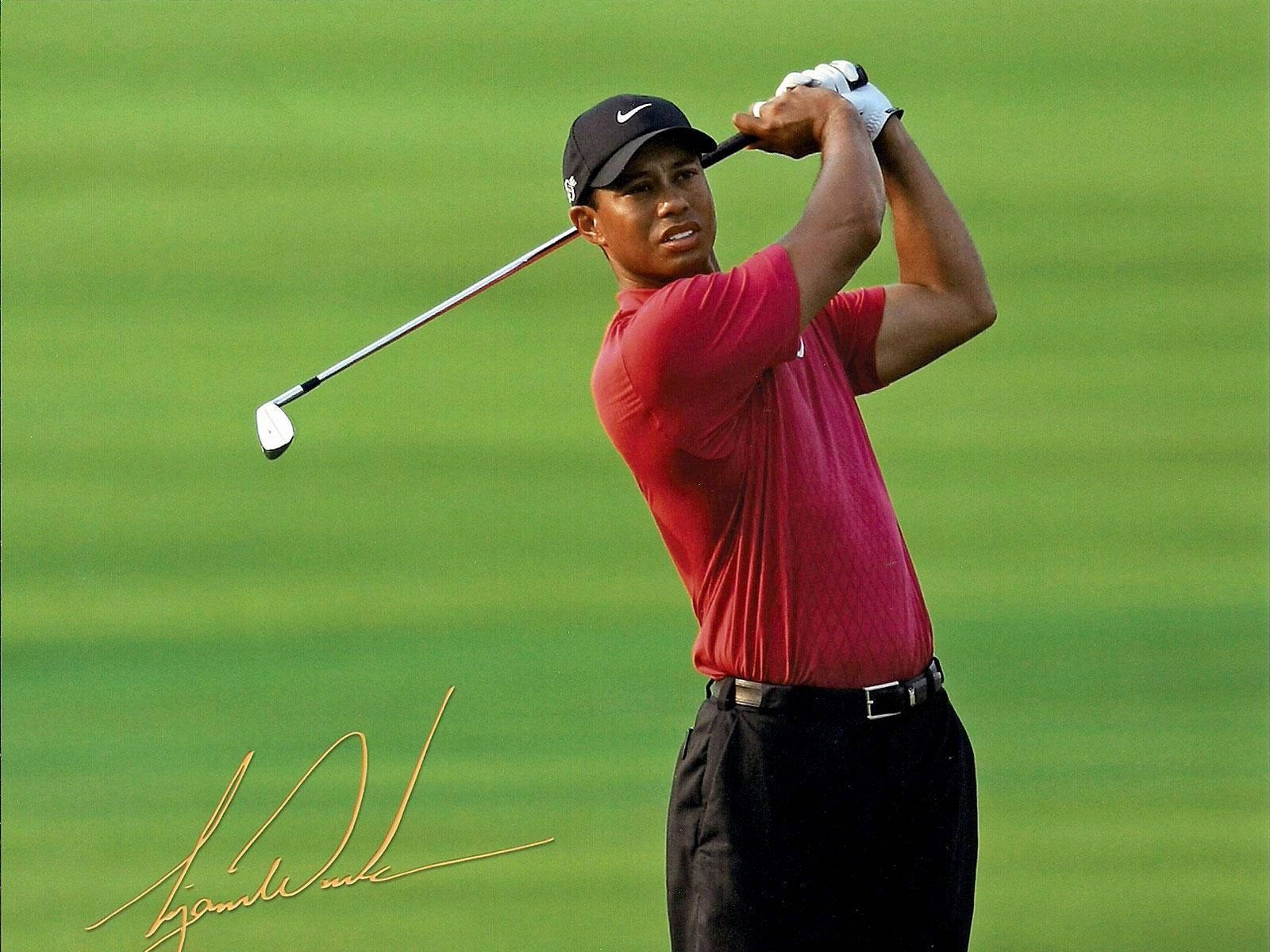 Tiger Woods Masters Swinging Signature Wallpaper