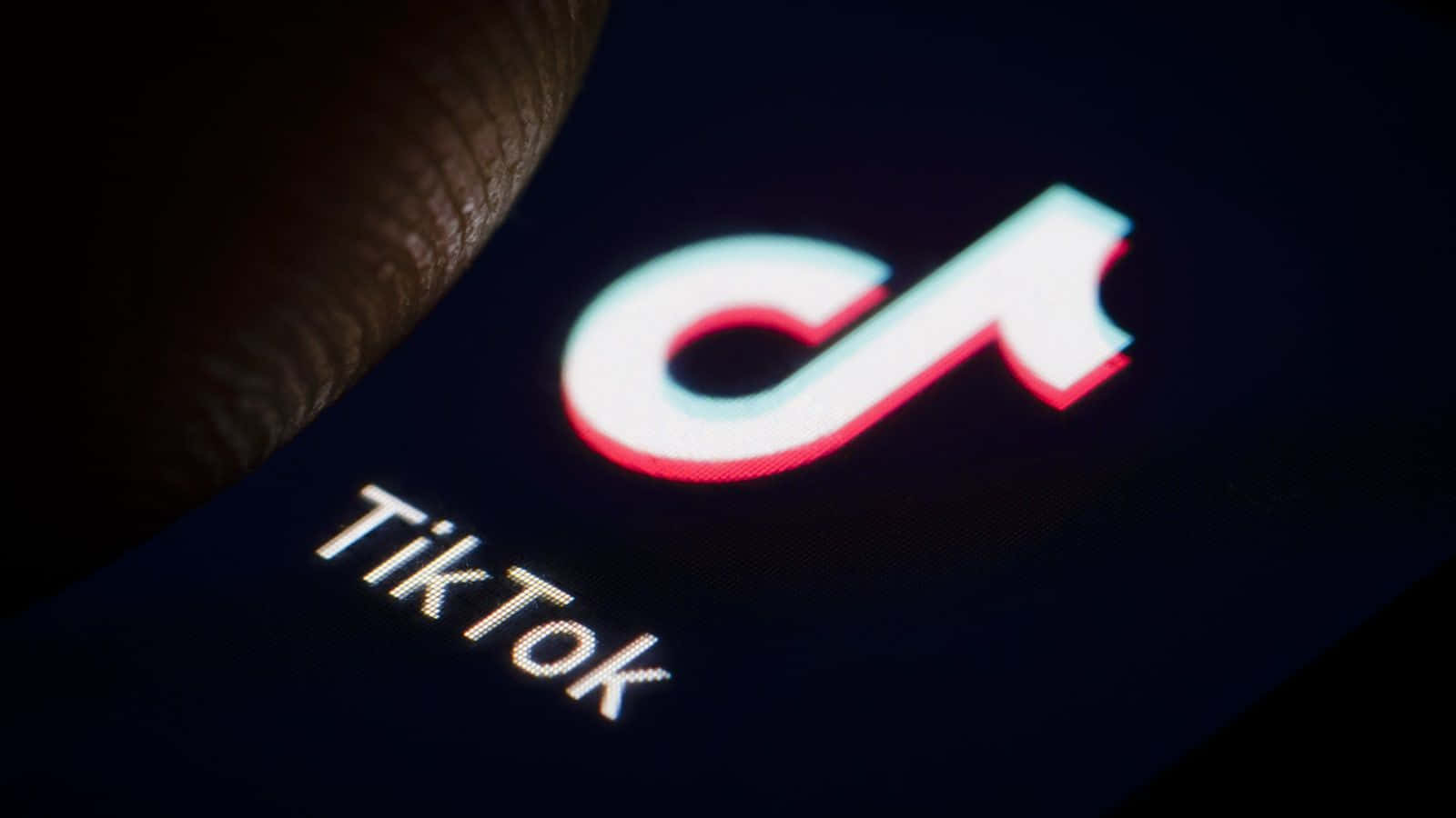 tiktok is a social media app that allows users to share videos and photos