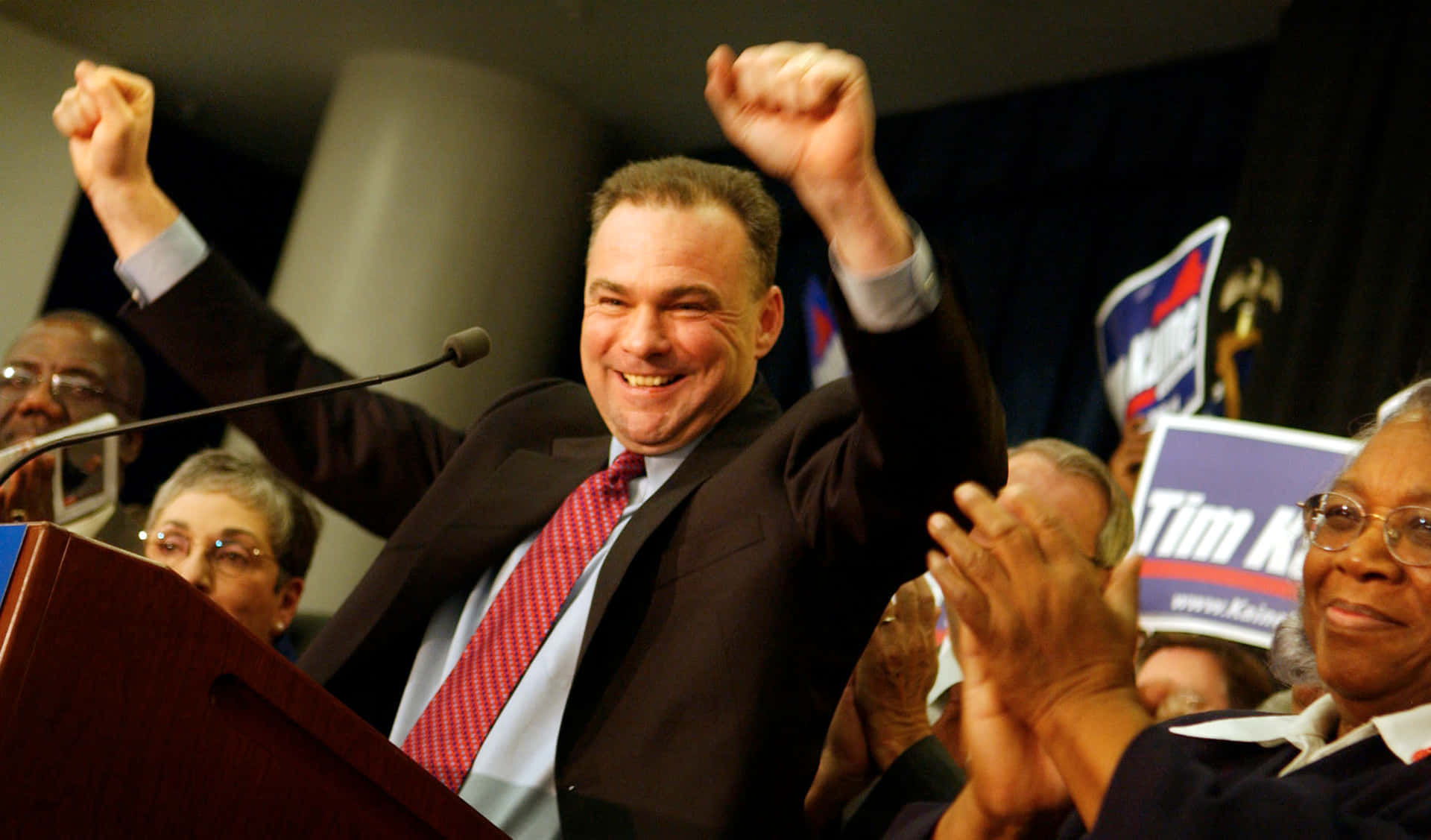 Tim Kaine With Clenched Fists Wallpaper