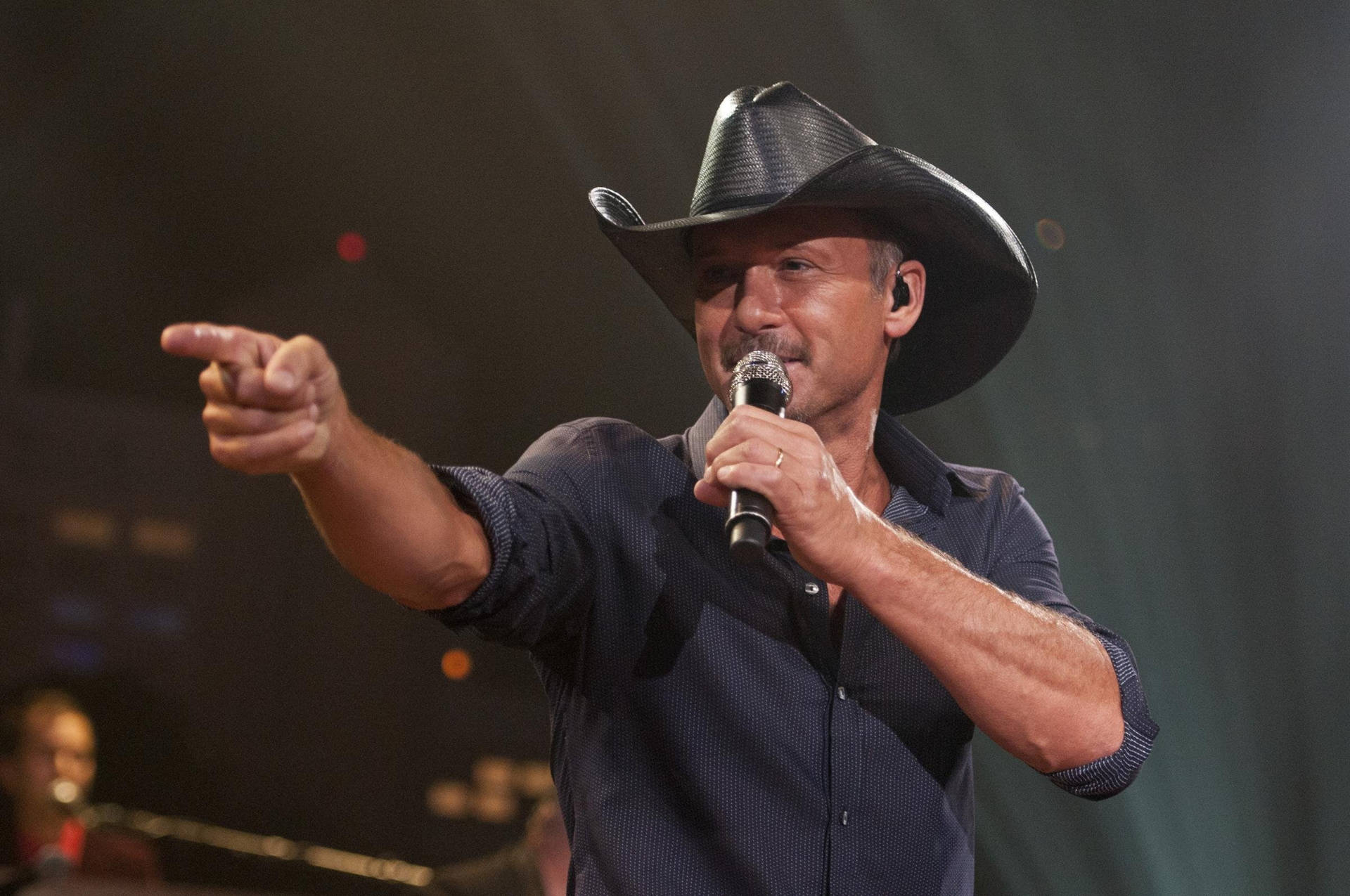 Tim Mcgraw Pointing On Stage