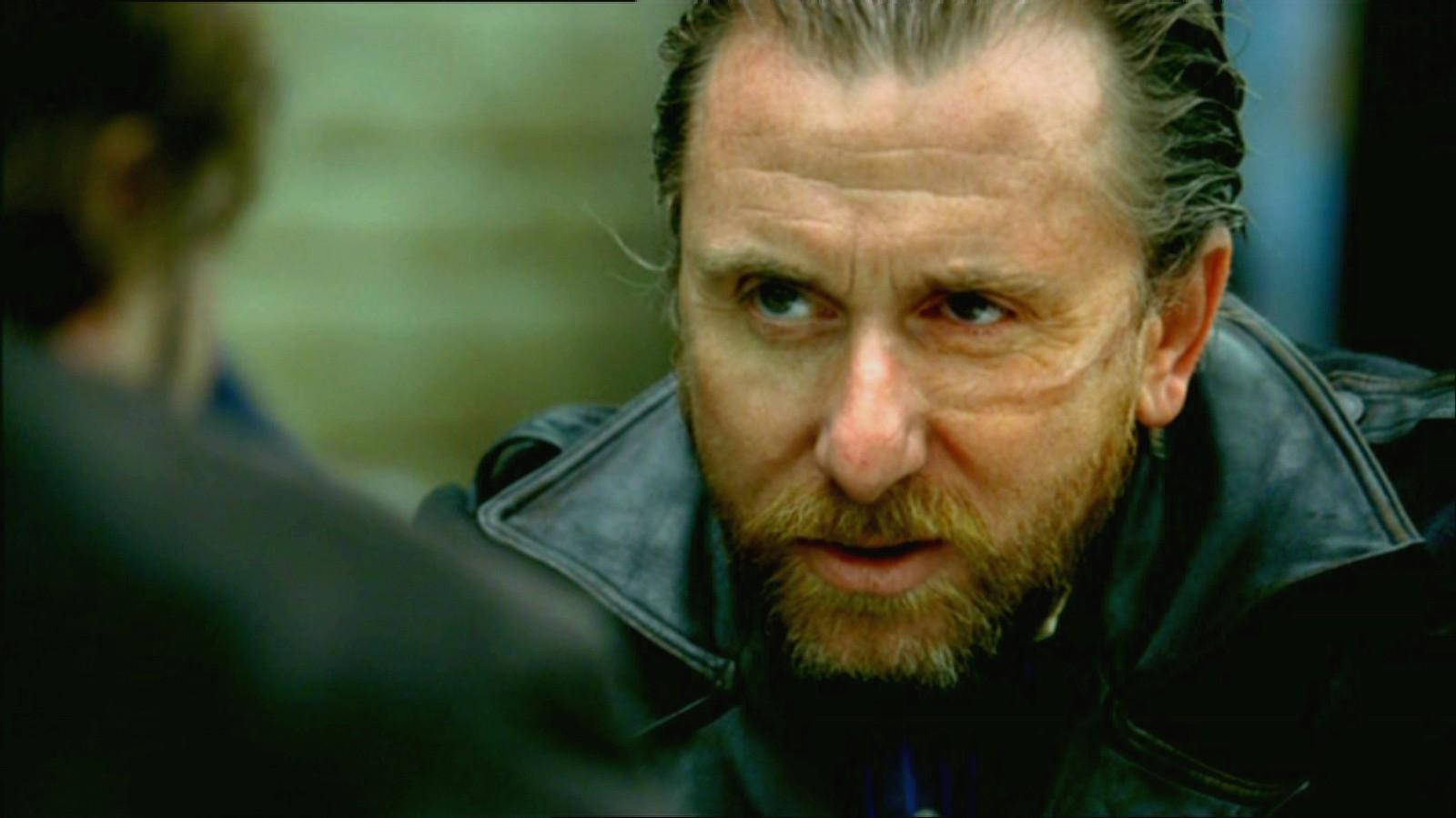 Tim Roth portraying the character Death Larsen in Sea Wolf Wallpaper