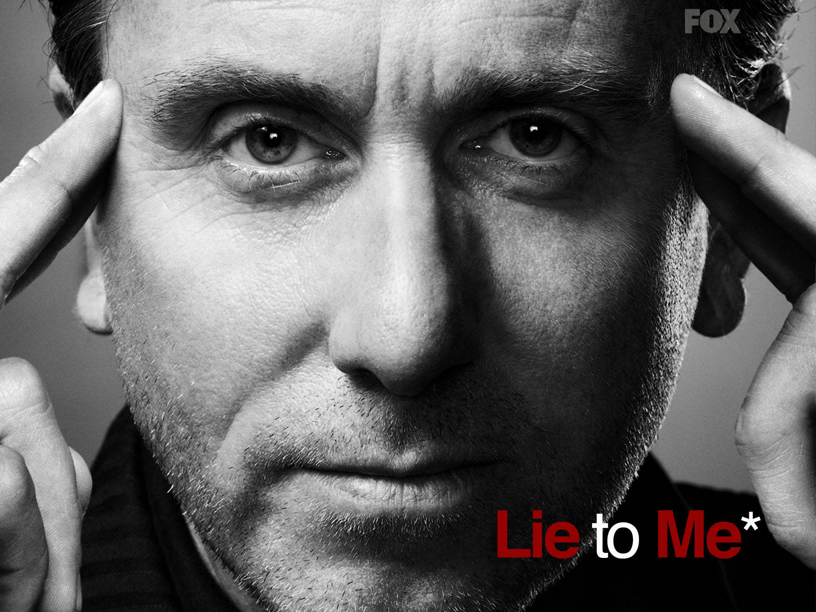 Tim Roth Face In Lie To Me Series Wallpaper
