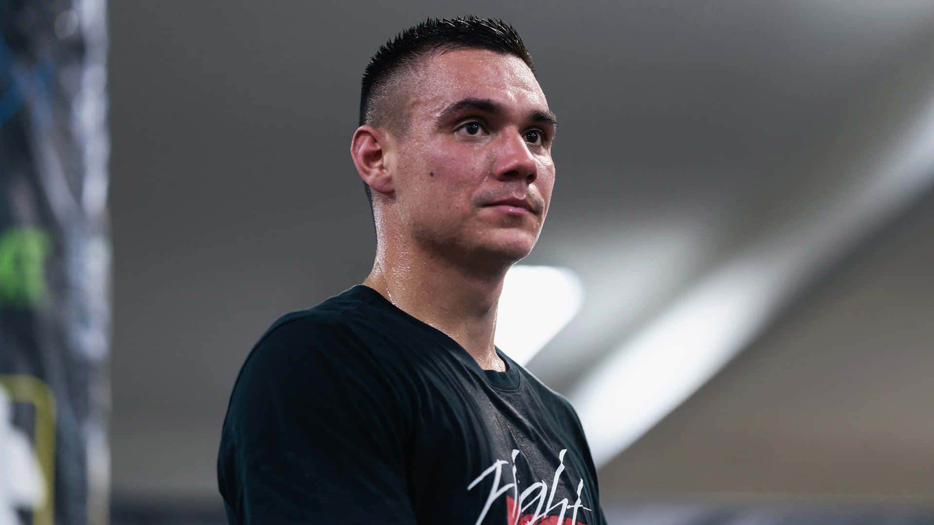 Tim Tszyu Fokusert Og Klar Til Å Kjempe Bakgrunnsbildet