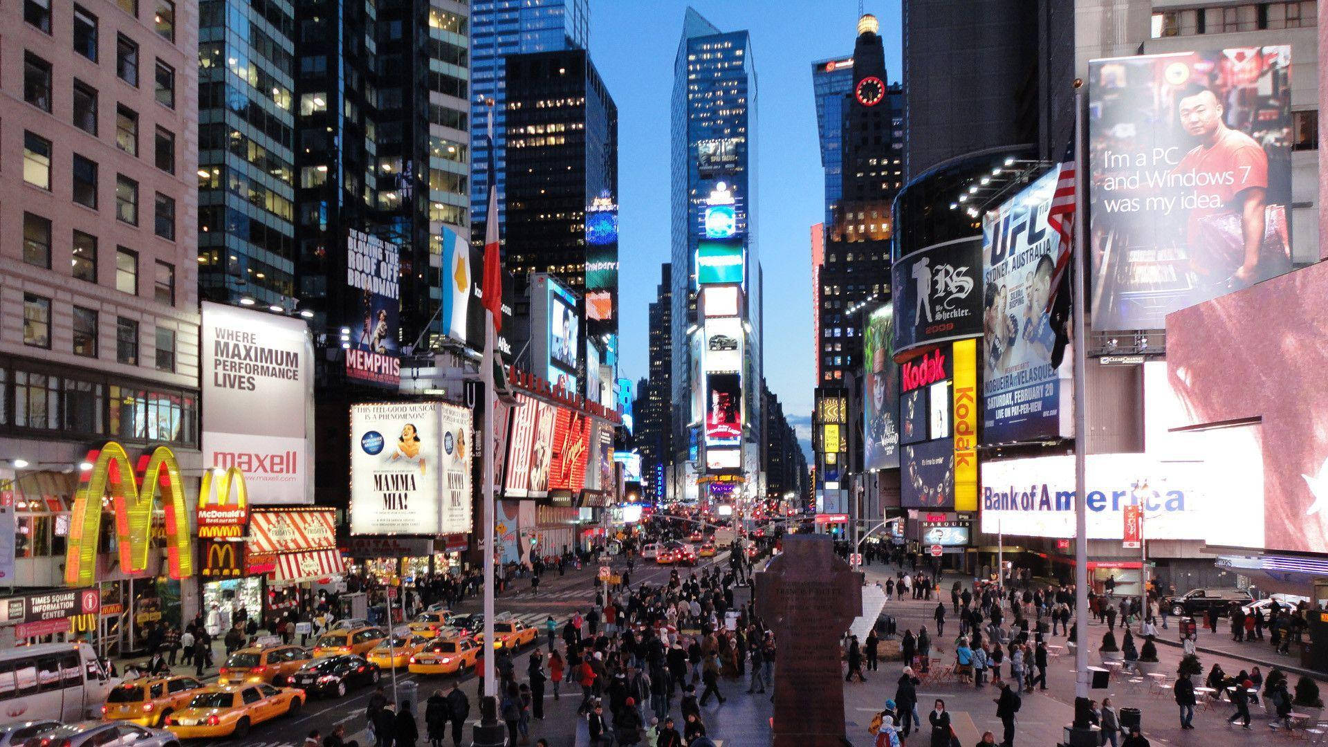 Times Square Tall Buildings Wallpaper
