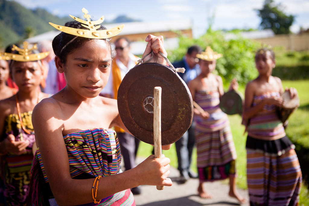 Esposizionesquisita Della Danza Tradizionale Di Timor Est Sfondo