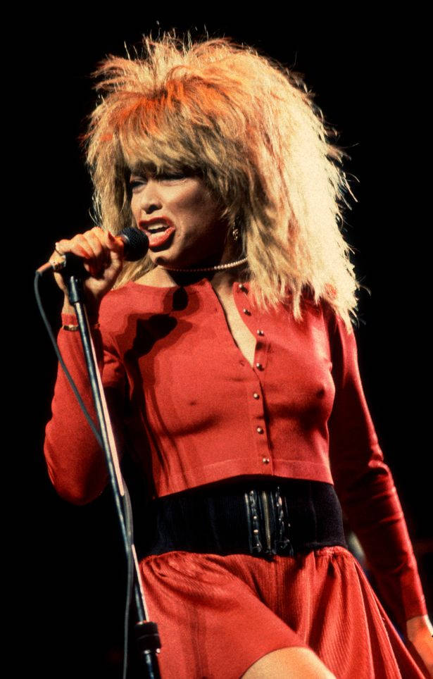 Tina Turner Live In Barcelona Performance Wallpaper