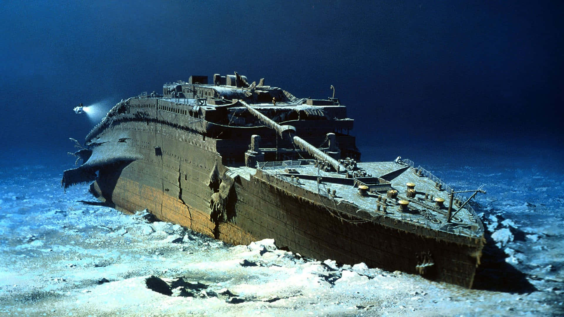 Titanic's Underwater Remains - A Silent Testimony Of Time Passed Wallpaper