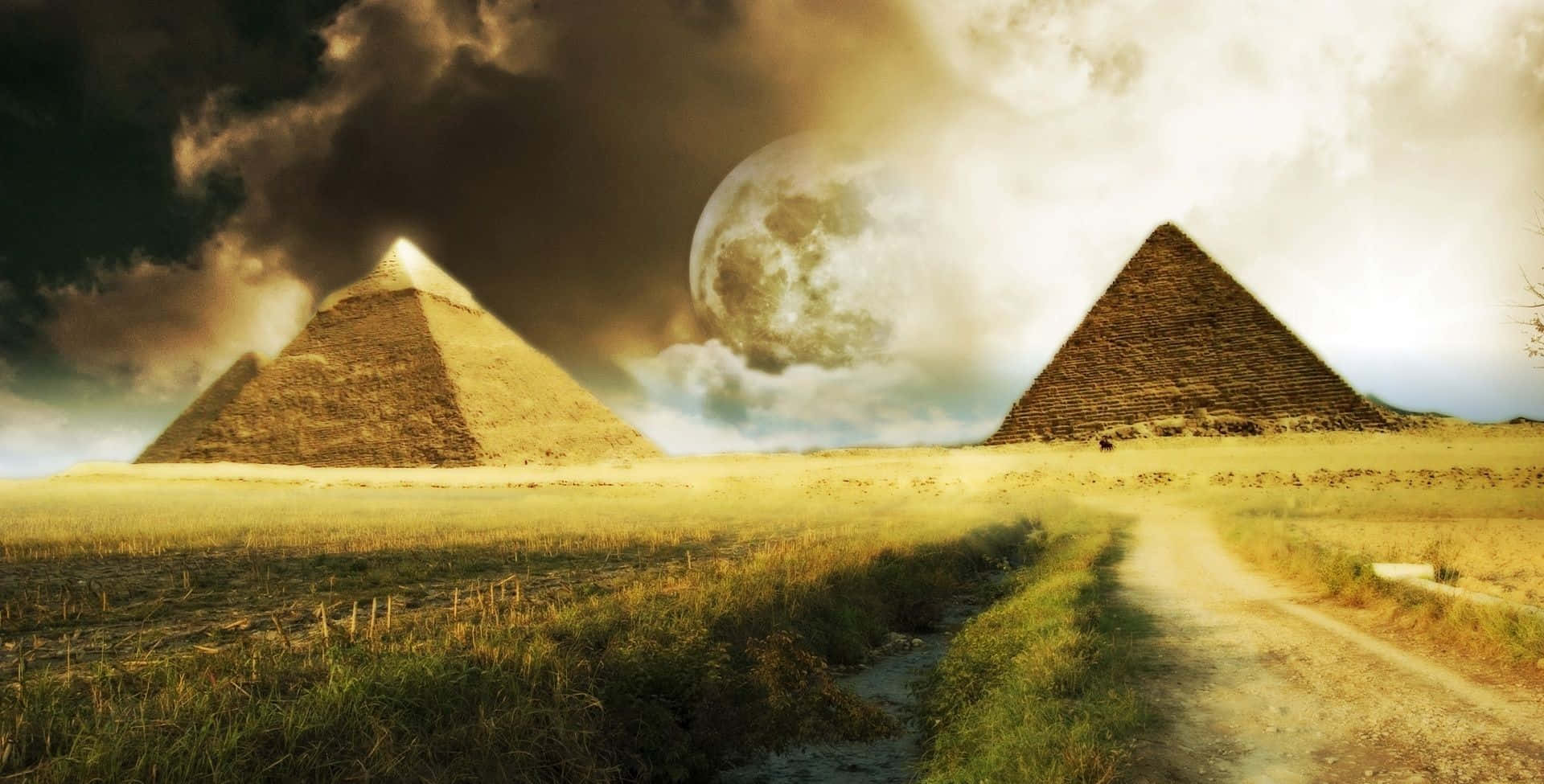 Titolotramonto Maestoso Alle Grandi Piramidi Di Giza, Il Cairo, Egitto