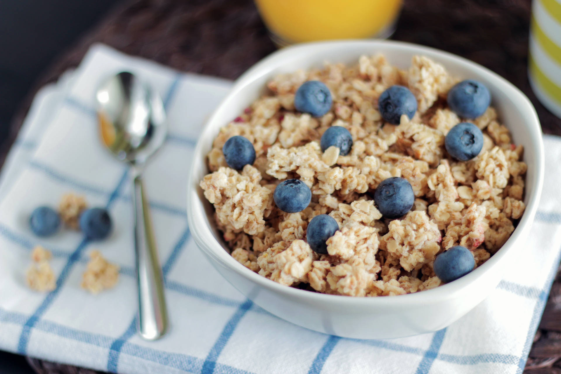 Toasted Oatmeal Cereal With Blue Berries Wallpaper