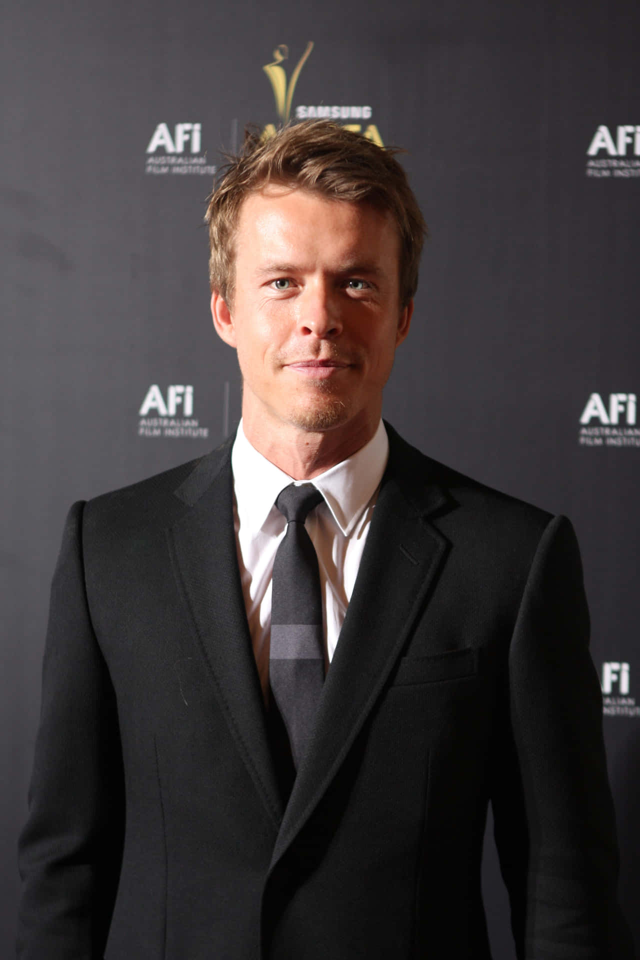 Todd Lasance Red Carpet Look Wallpaper