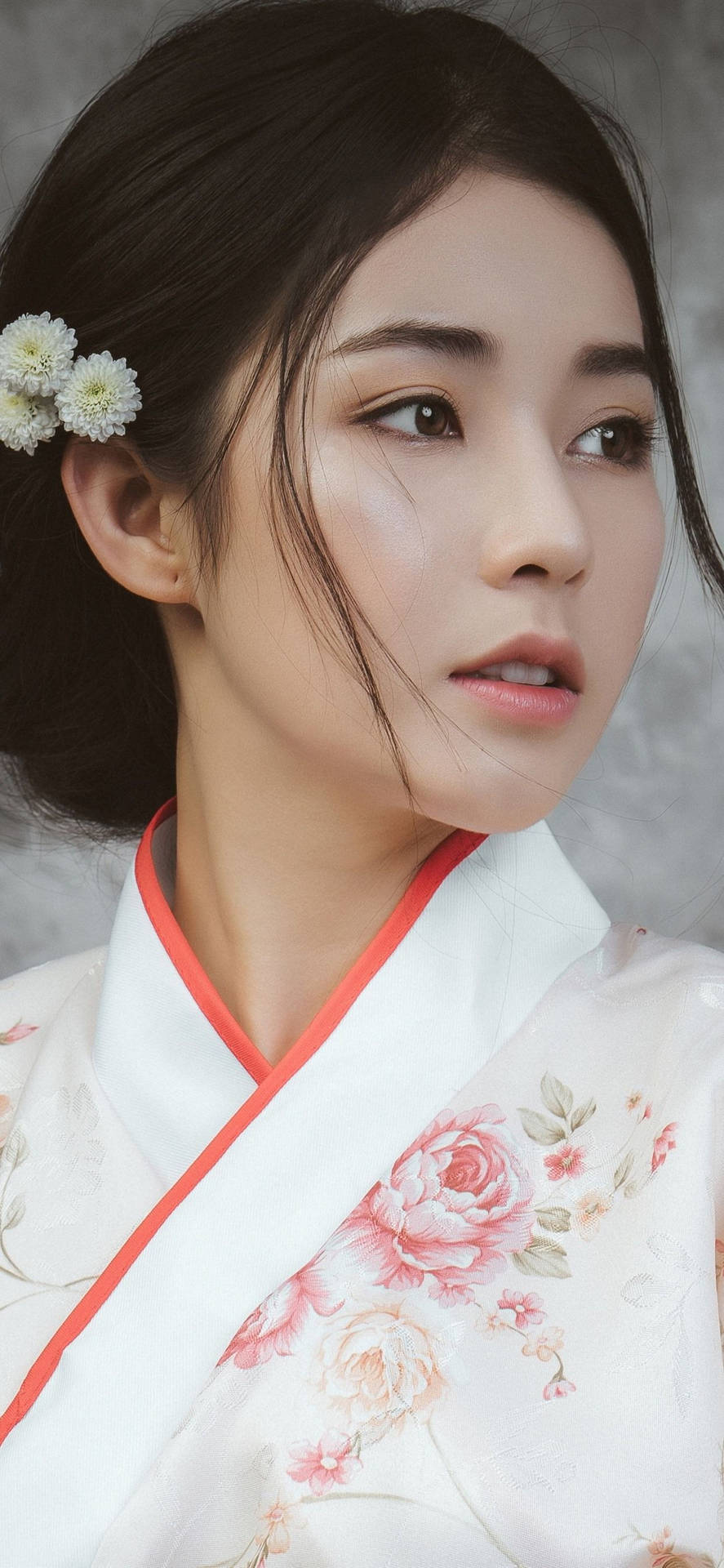Tokyo Japan Girl In White Kimono Wallpaper