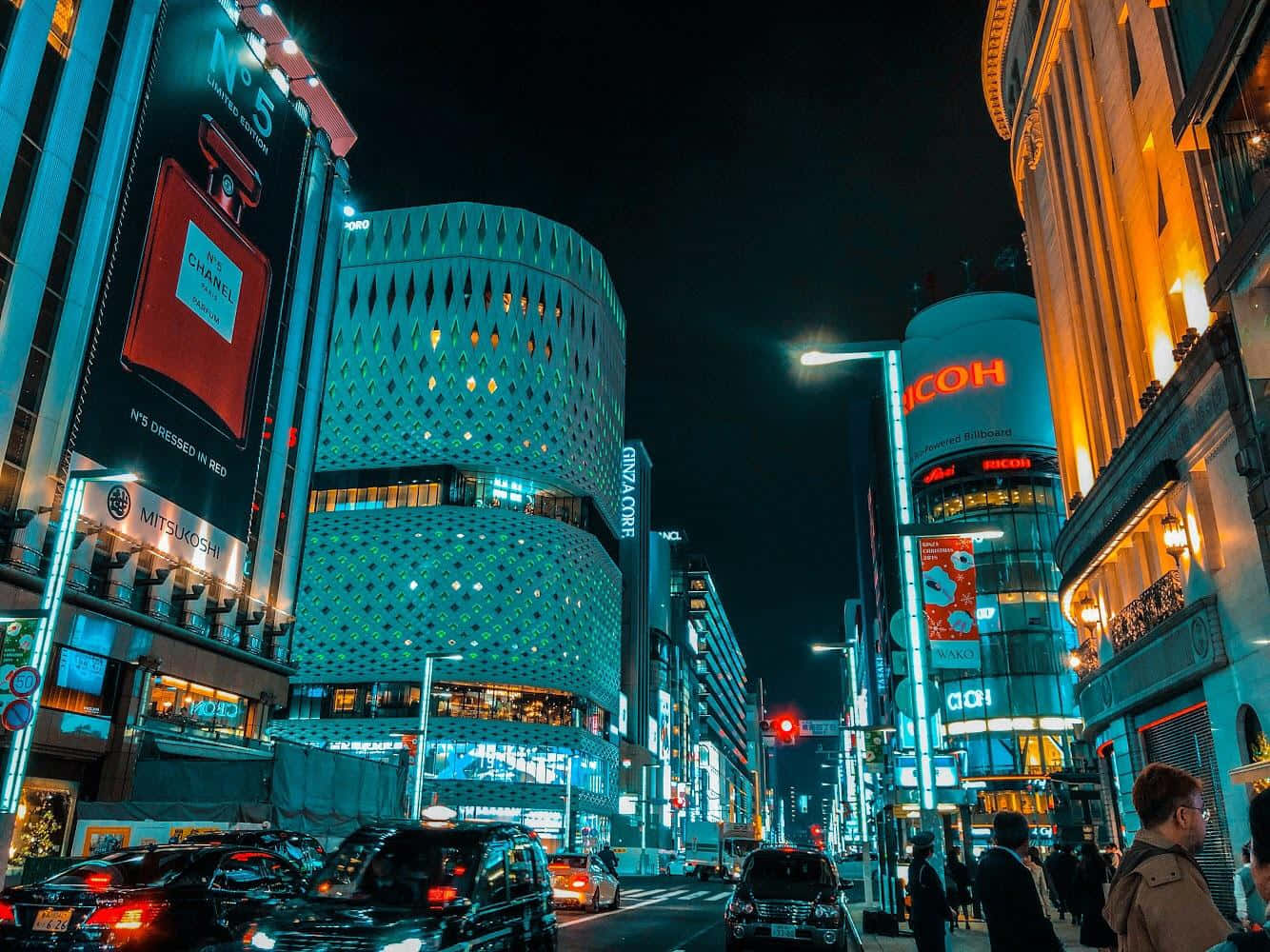 Njutav De Spektakulära Ljusen I Tokyo På Natten.
