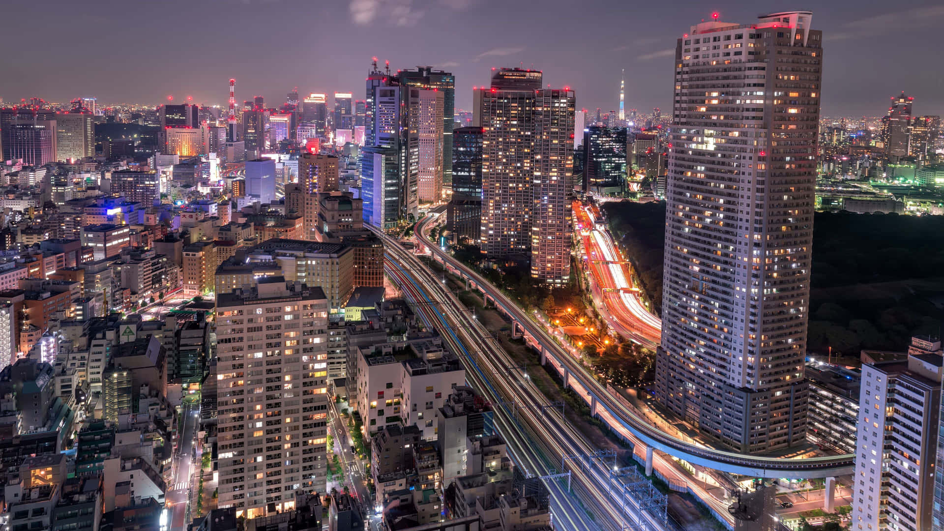 Penerangan Garis Langit Malam Tokyo Wallpaper