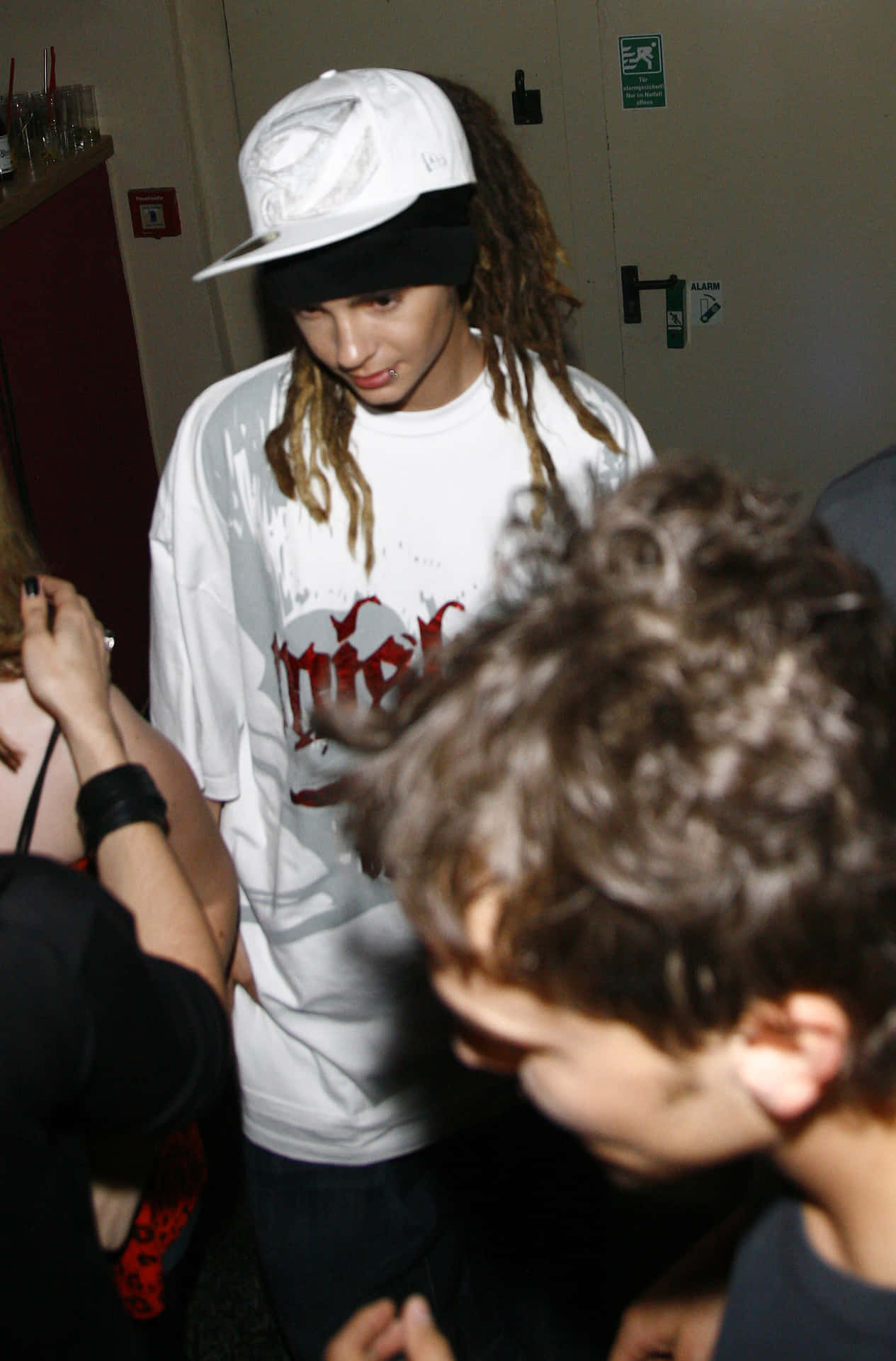 Tom Kaulitz Casual Encounter Wallpaper