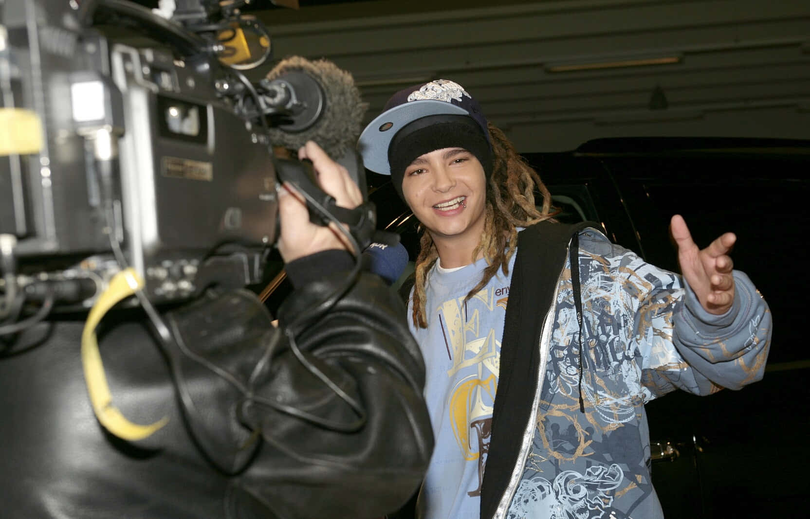 Tom Kaulitz Smilingat Camera Wallpaper