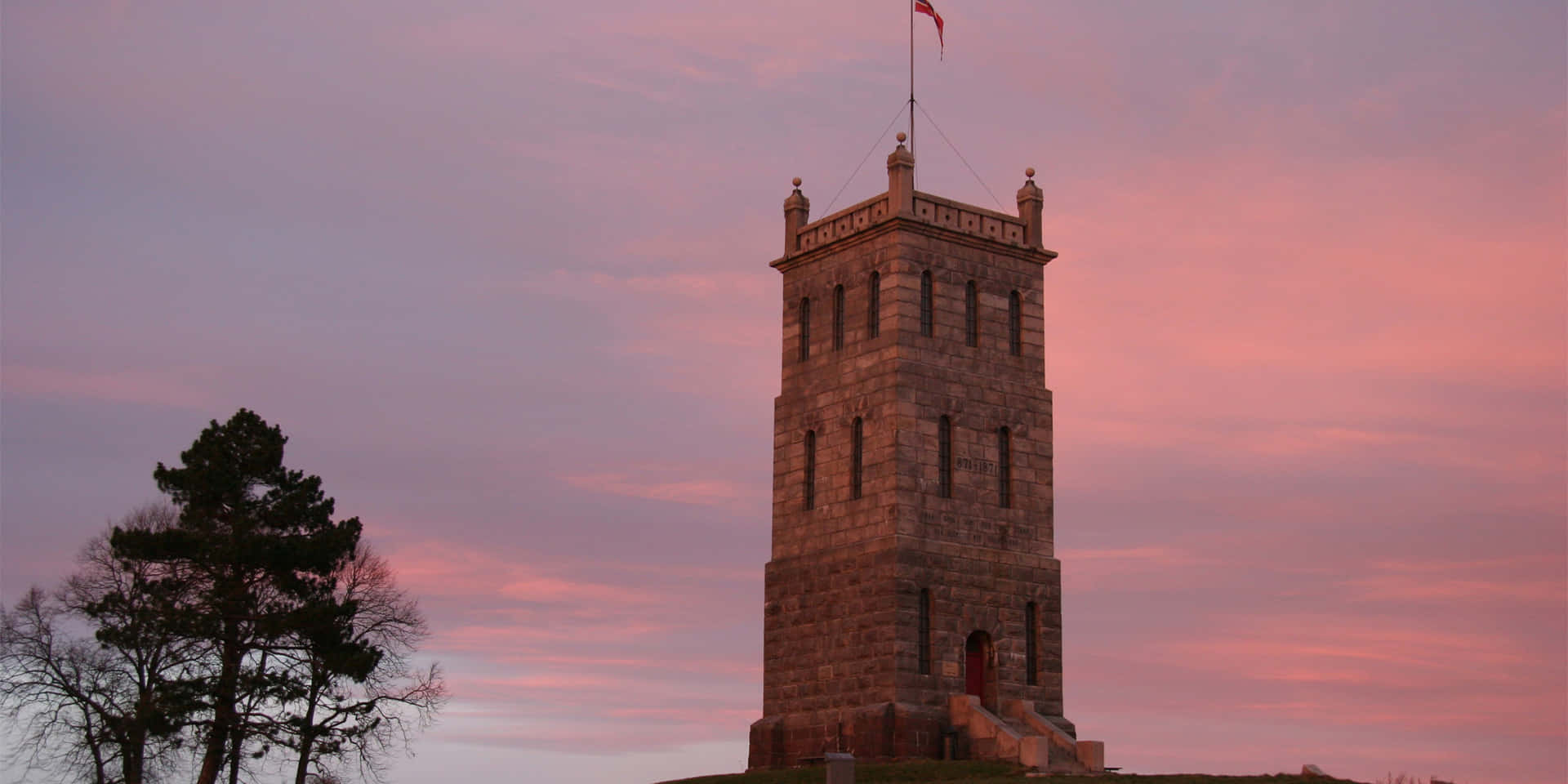 Tonsberg Tower Dusk Skyline Wallpaper