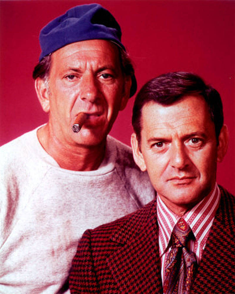 Retratode Tony Randall Y Jack Klugman En The Odd Couple. Fondo de pantalla