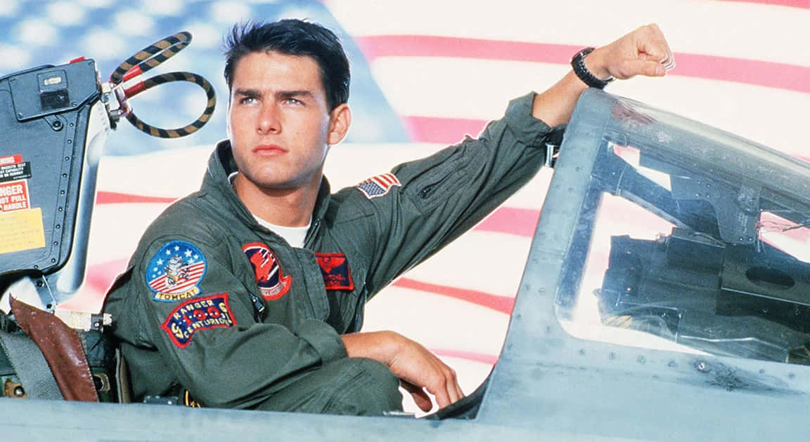 Attraktivesbild Von Tom Cruise Aus Top Gun