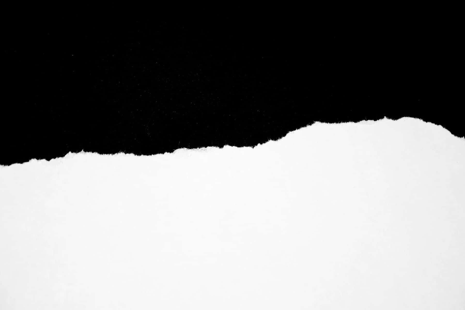 Zerrissenespapier Weiß Auf Schwarzem Hintergrund Wallpaper